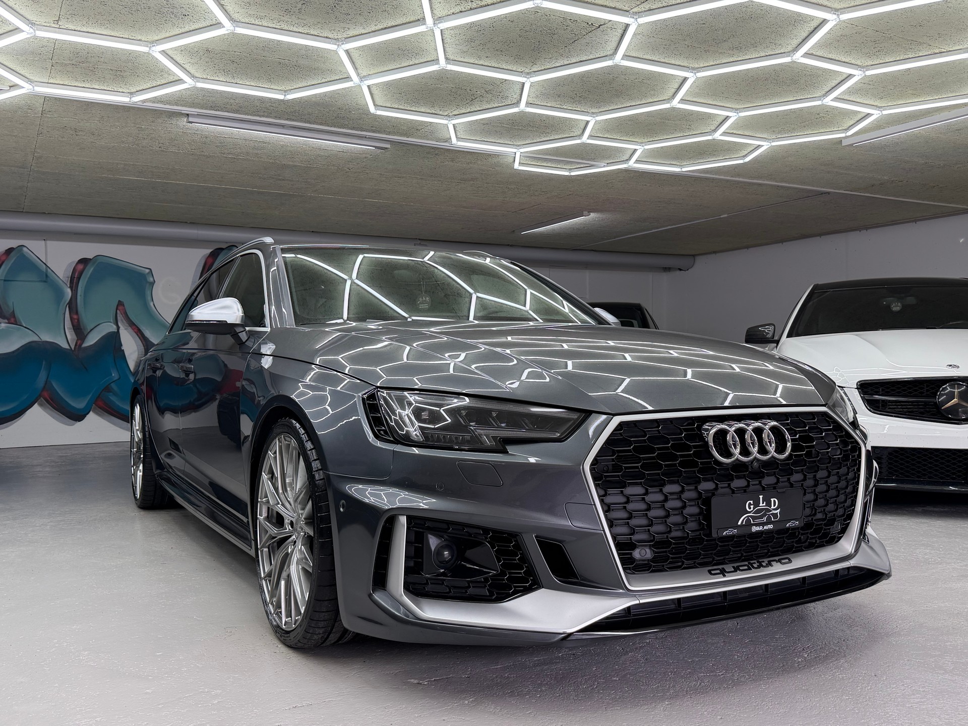 AUDI RS4 Avant 2.9 TFSI quattro tiptronic *20’ Silver wheels / Full options / no FAP/OPF / CH auto*-image-2