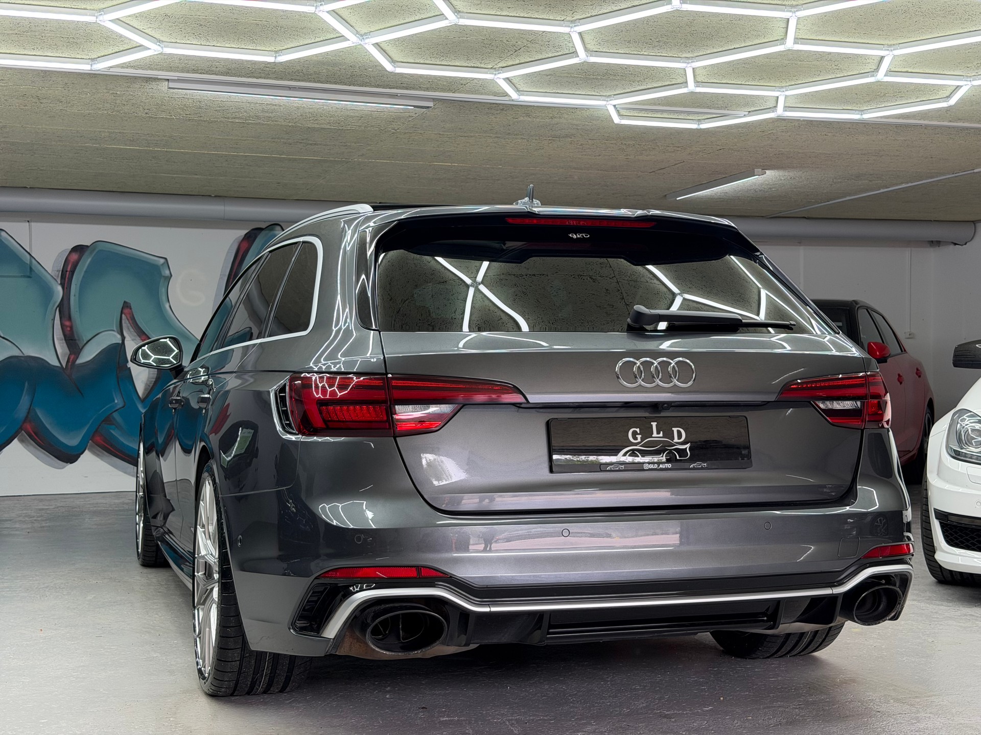 AUDI RS4 Avant 2.9 TFSI quattro tiptronic *20’ Silver wheels / Full options / no FAP/OPF / CH auto*-image-6