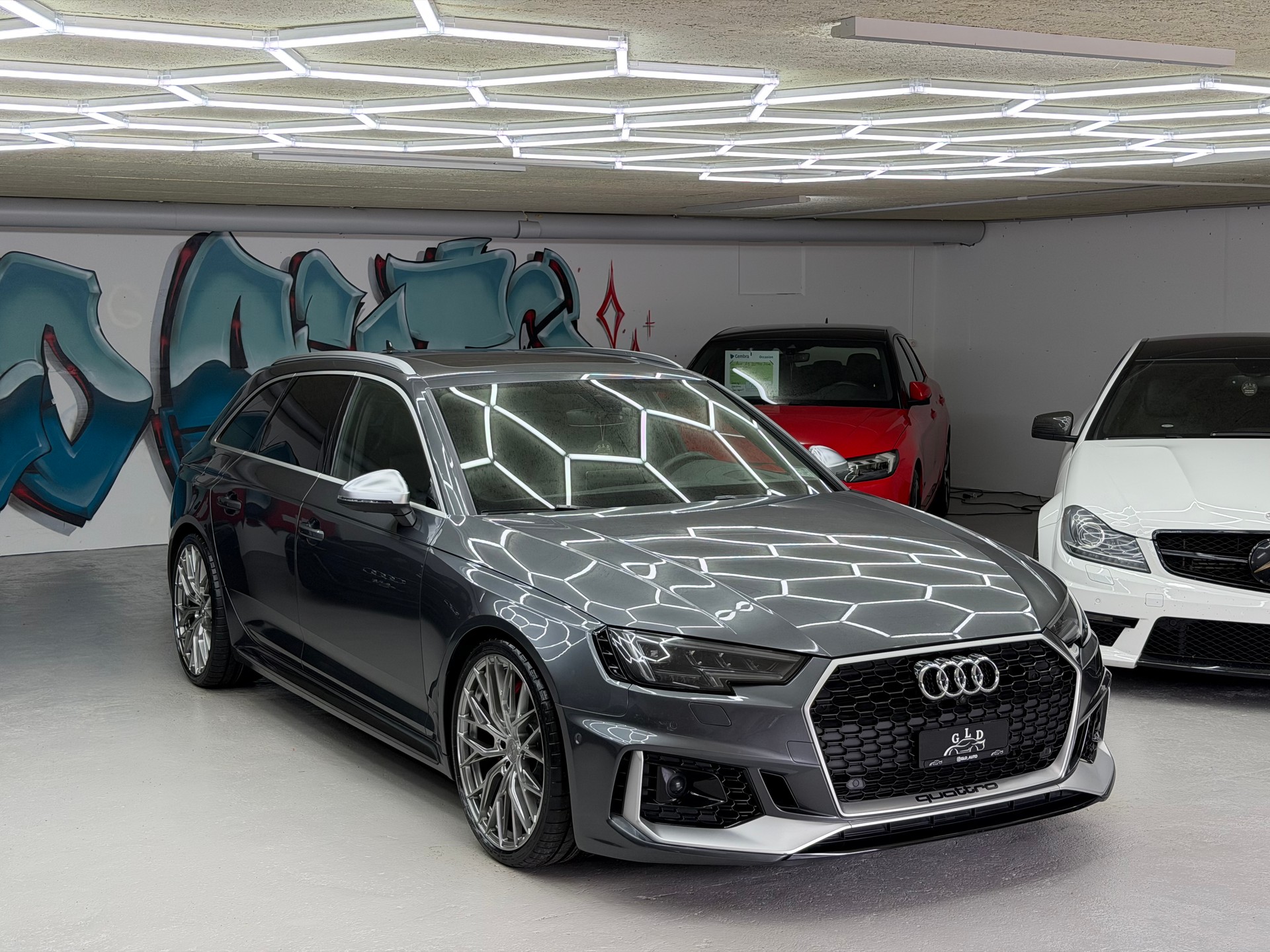 AUDI RS4 Avant 2.9 TFSI quattro tiptronic *20’ Silver wheels / Full options / no FAP/OPF / CH auto*-image-1