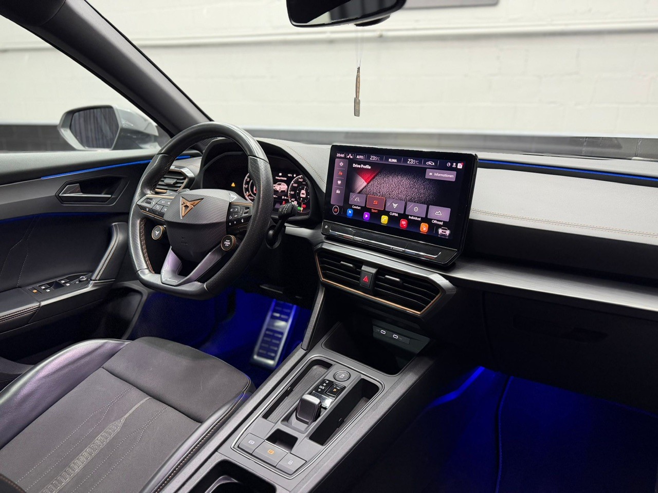 CUPRA Formentor 2.0TSI VZ 4Drive DSG | CH-Fahrzeug | H&R | Maxton-Design | Anhängerkupplung | Virtual Cockpit-image-22