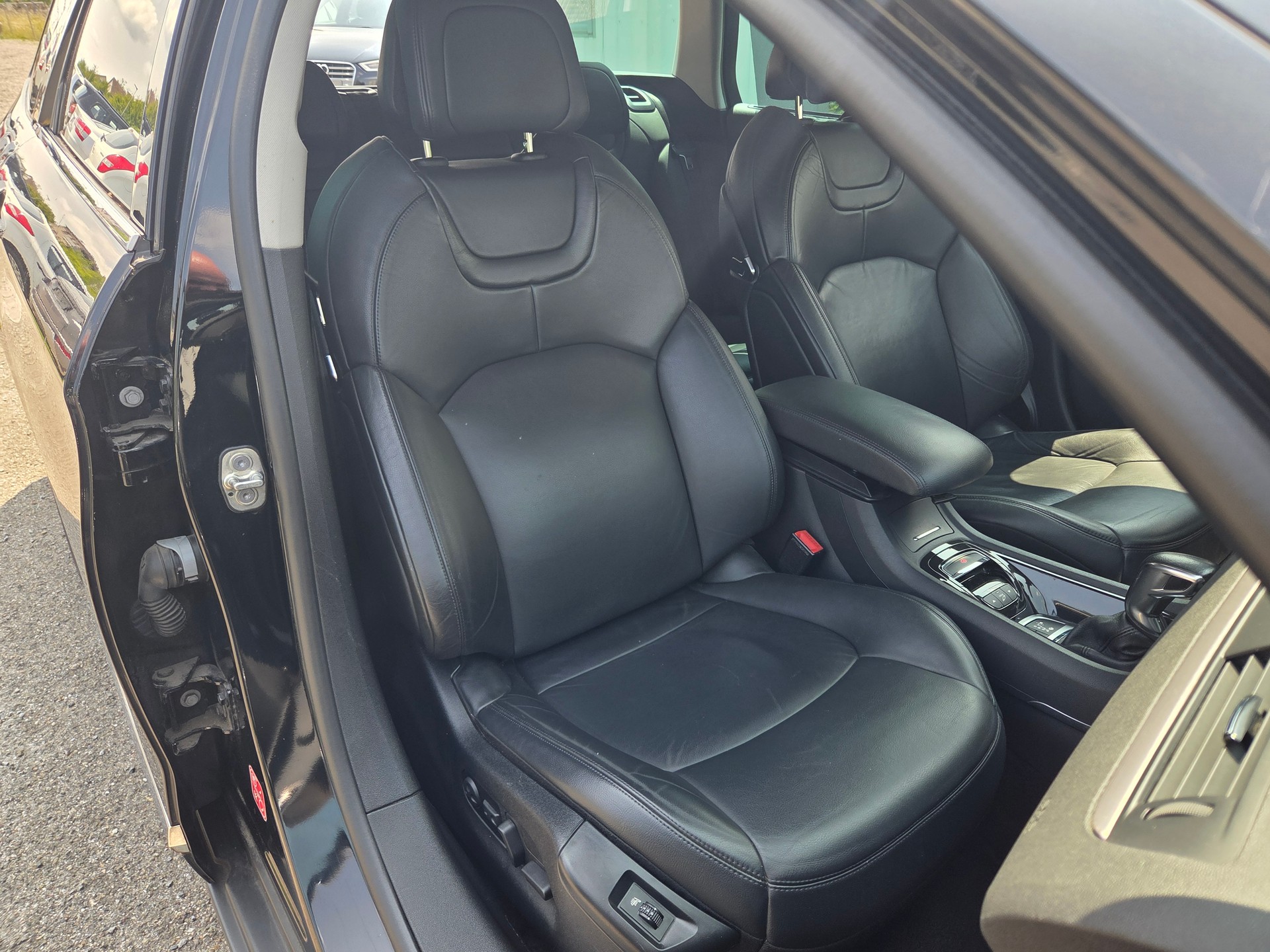 CITROEN C5 Tourer 2.2 HDi Exclusive Automatic-image-15