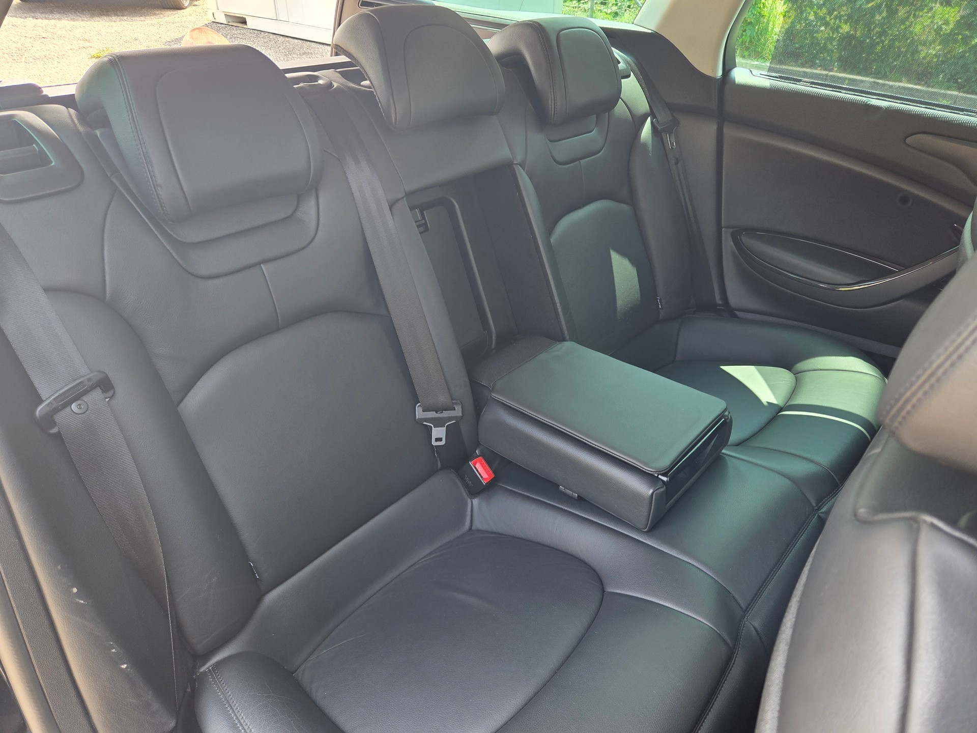 CITROEN C5 Tourer 2.2 HDi Exclusive Automatic-image-13