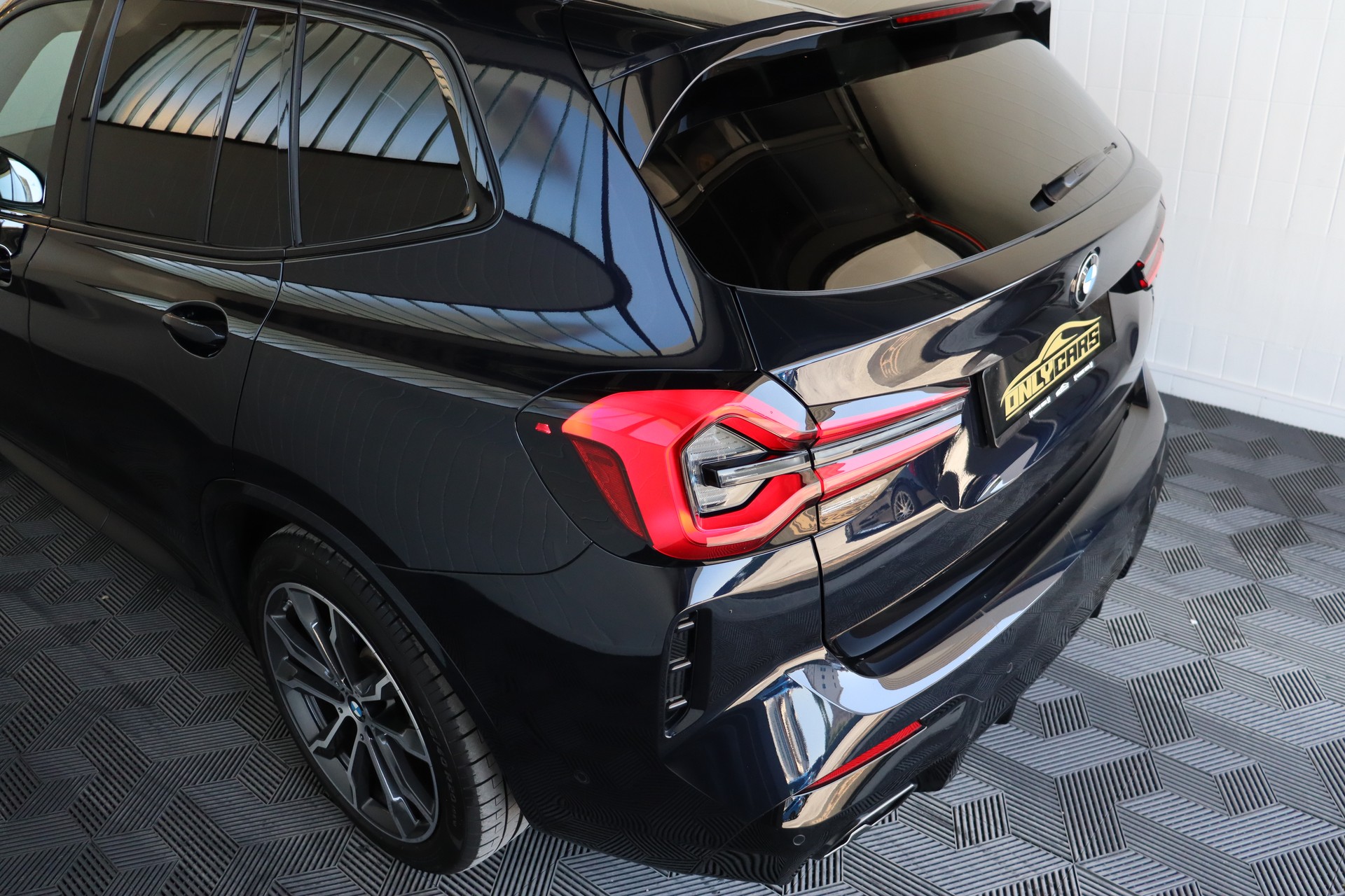 BMW X3 M40i Travel-image-6