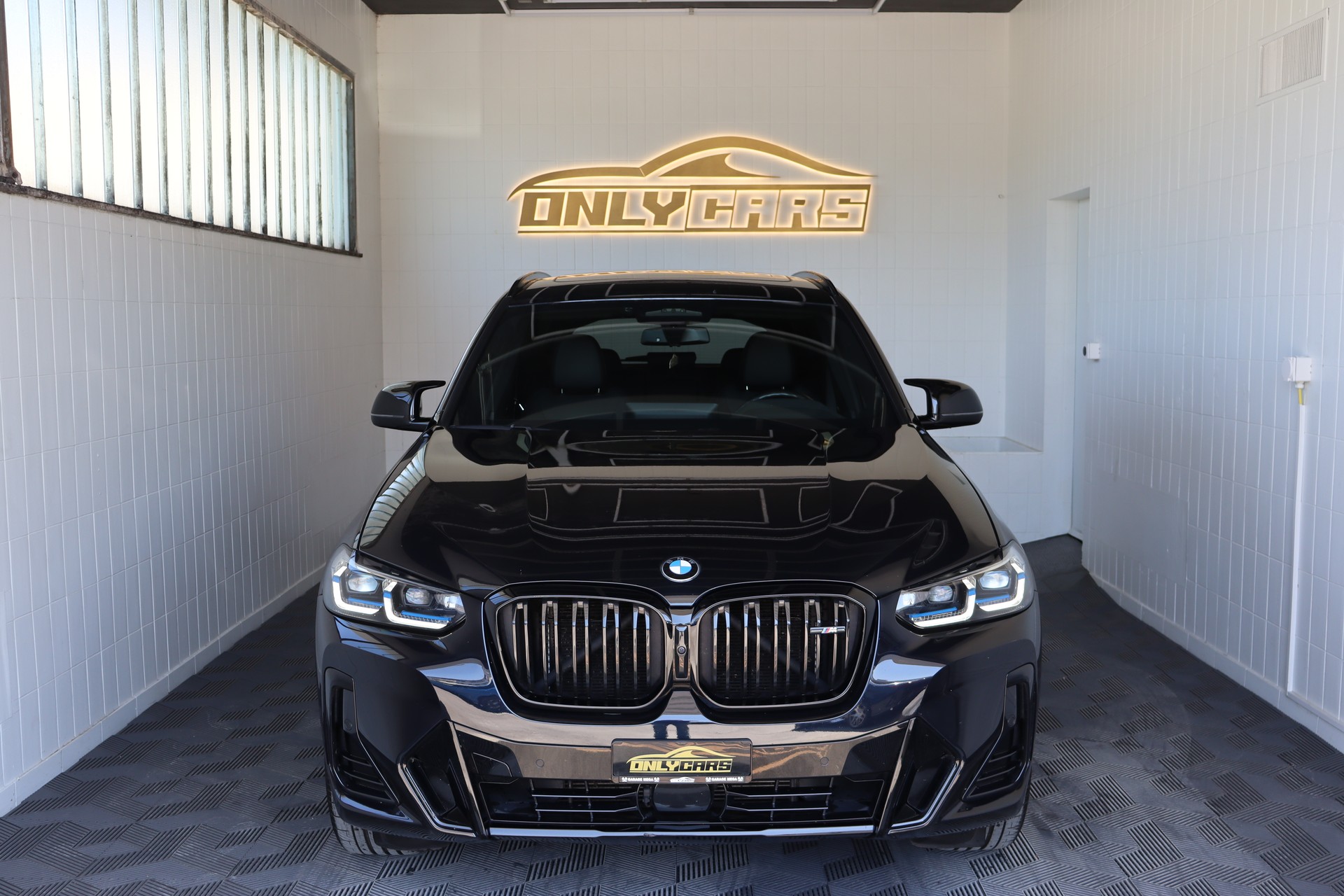 BMW X3 M40i Travel-image-1