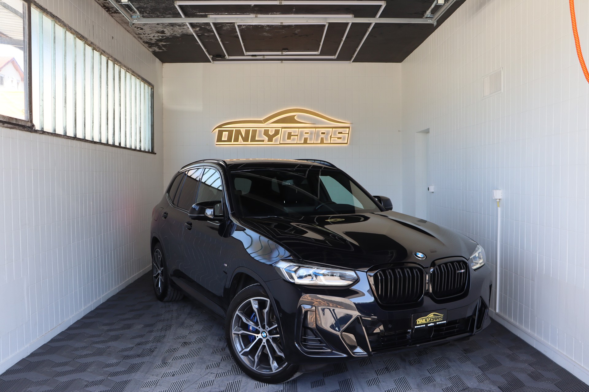 BMW X3 M40i Travel-image-0