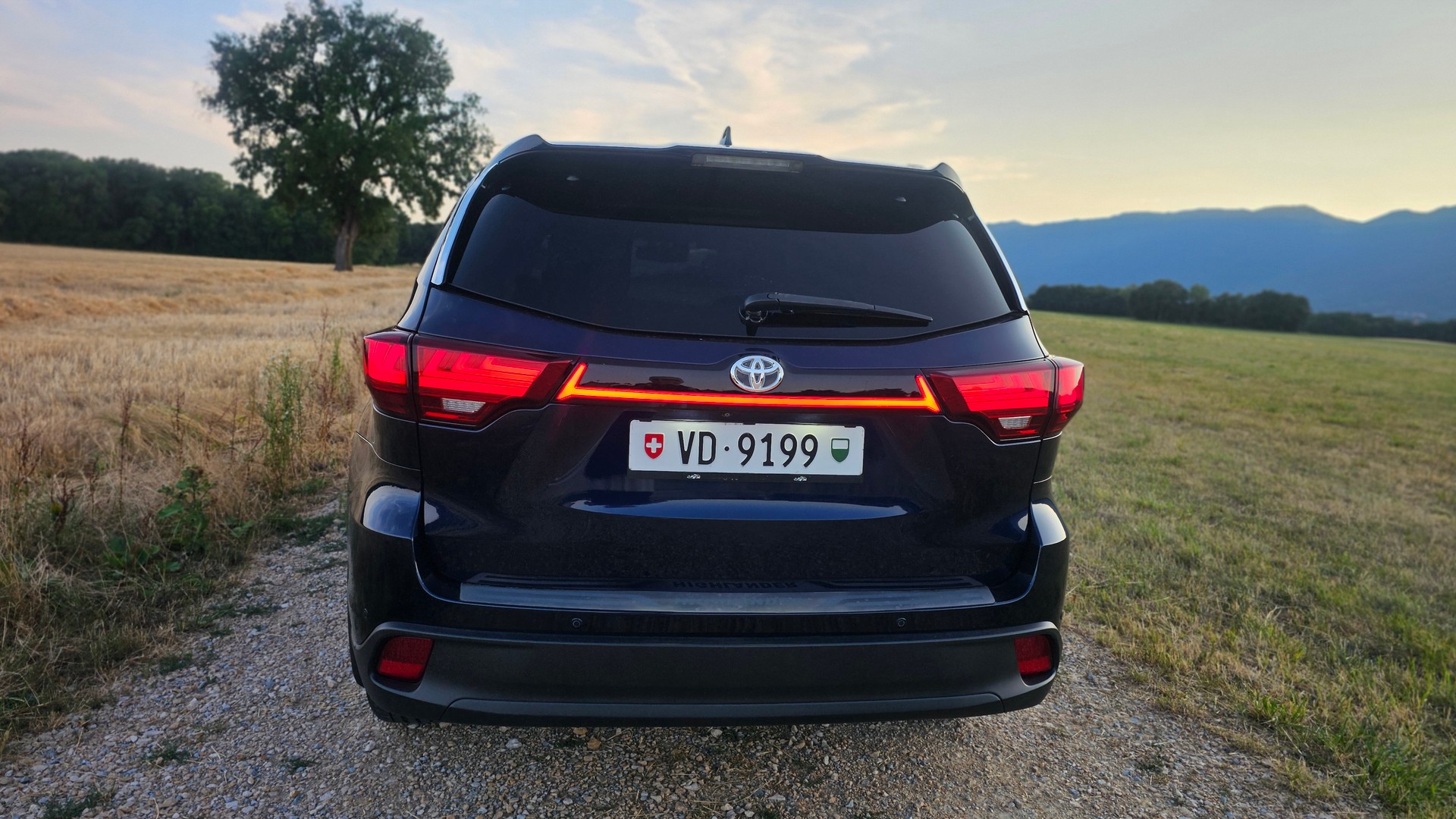 TOYOTA Highlander-image-8