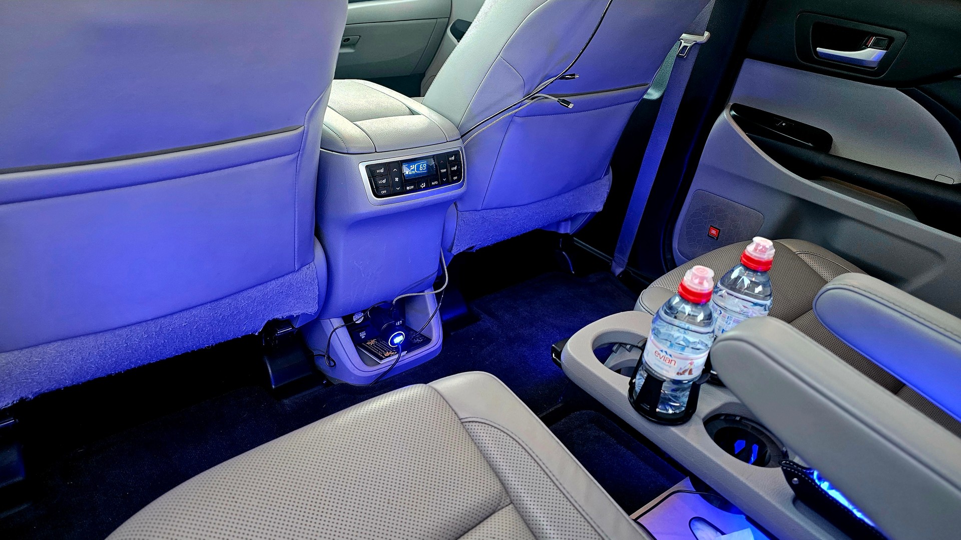 TOYOTA Highlander-image-13