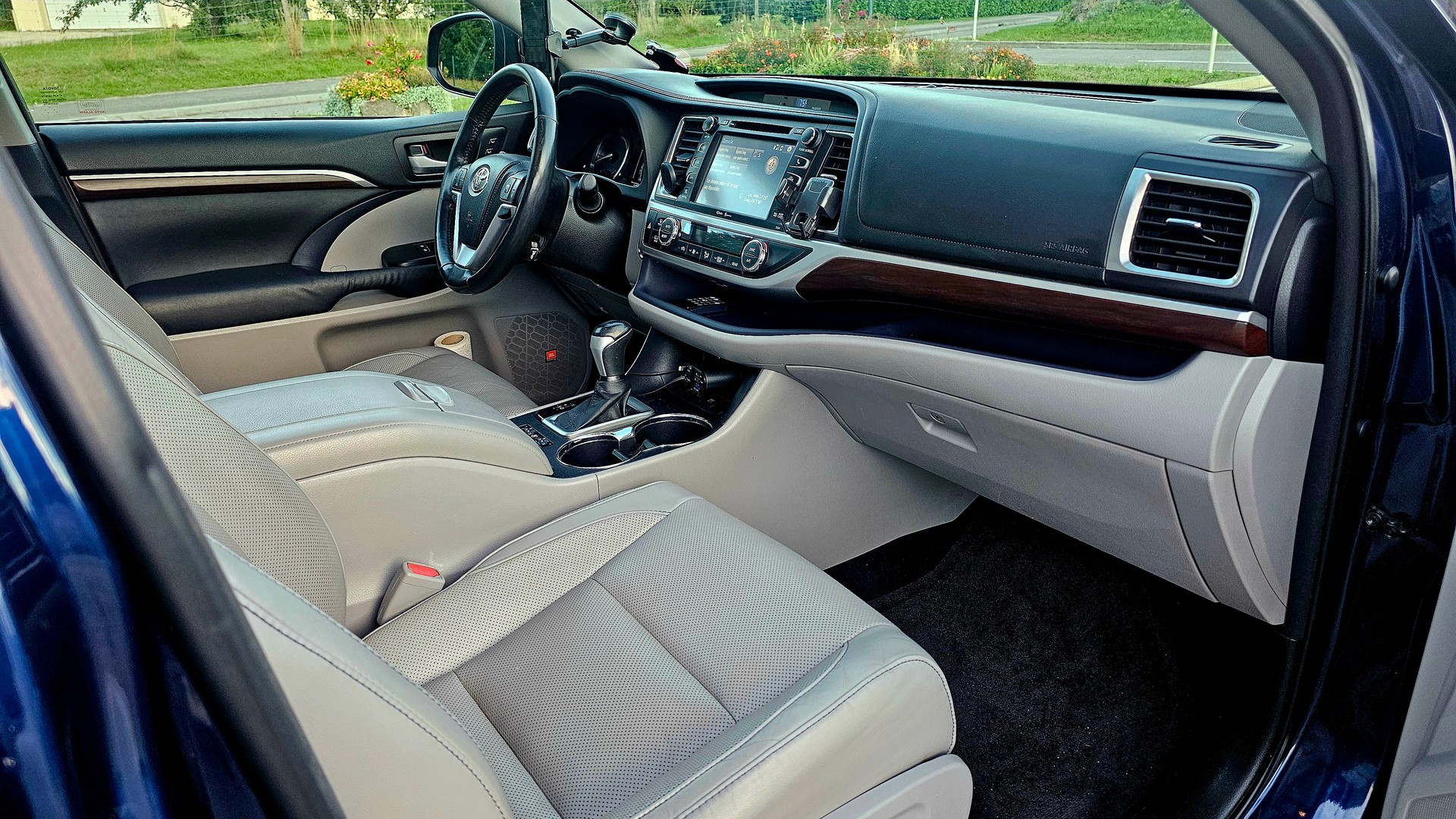 TOYOTA Highlander-image-11