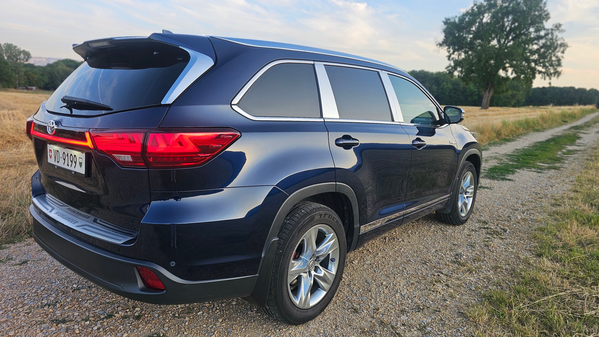 TOYOTA Highlander-image-5