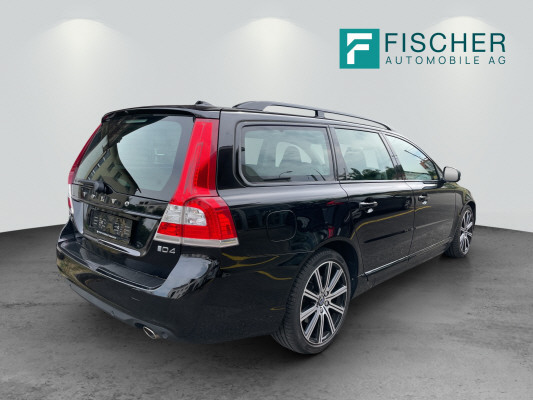 VOLVO V70 D4 Summum Dynamic Ed-image-1