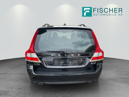 VOLVO V70 D4 Summum Dynamic Ed-image-3