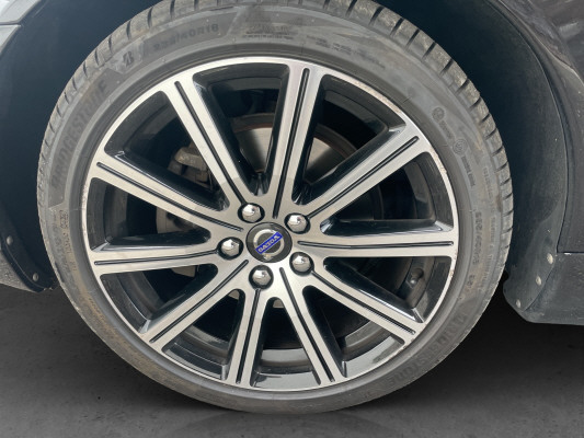 VOLVO V70 D4 Summum Dynamic Ed-image-12
