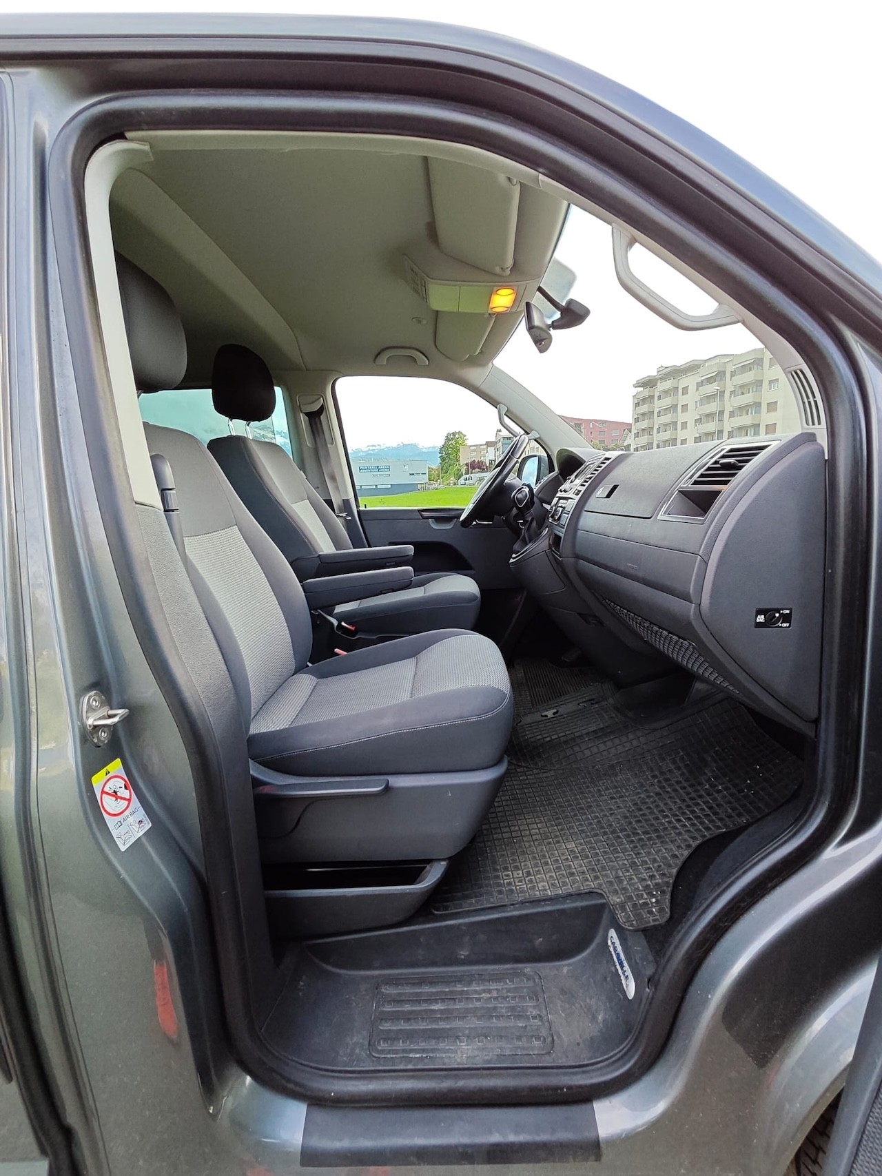 VW T5 Caravelle Comfortline 2.0 TDI CR 4Motion DSG-image-12