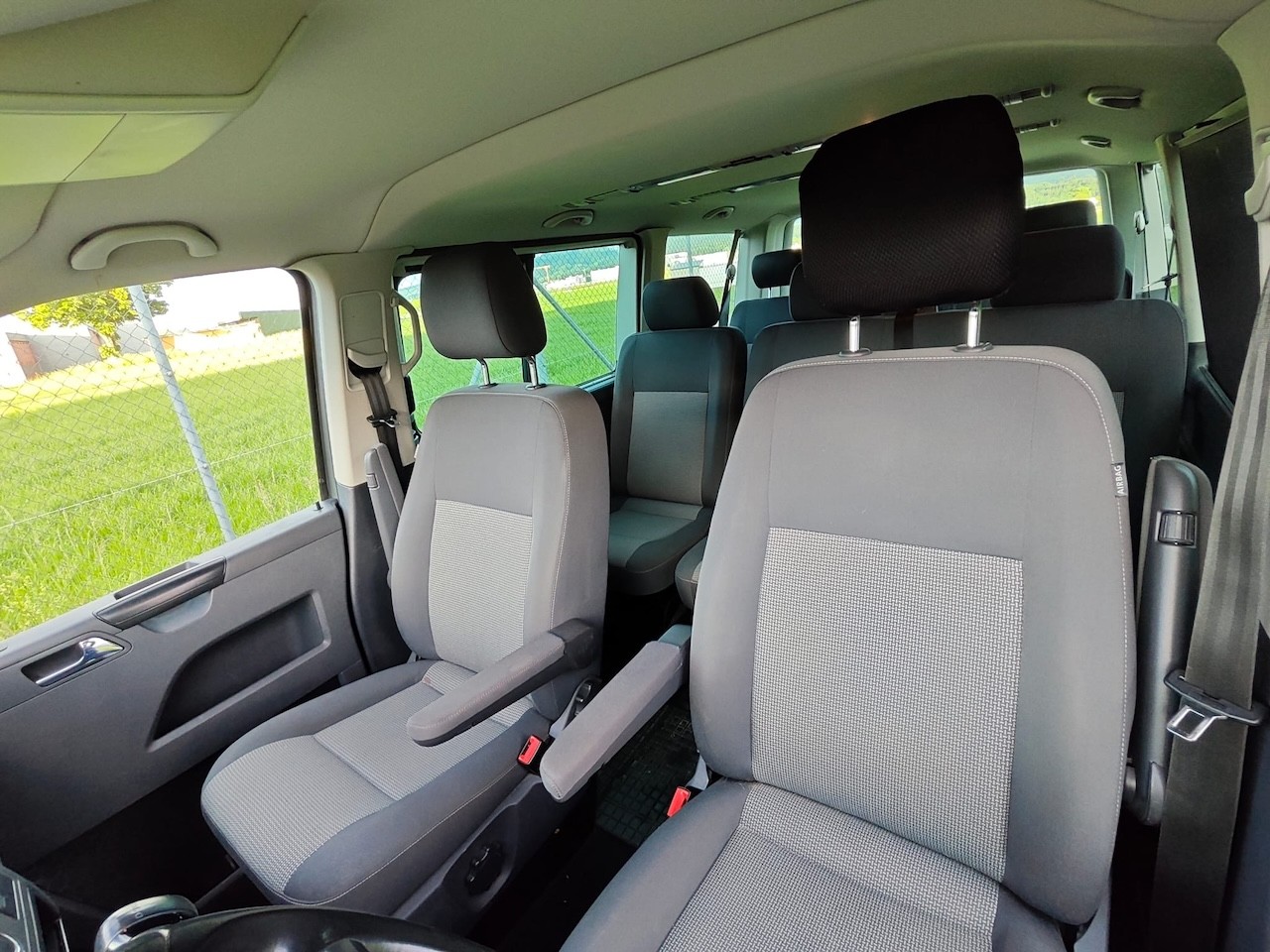 VW T5 Caravelle Comfortline 2.0 TDI CR 4Motion DSG-image-19