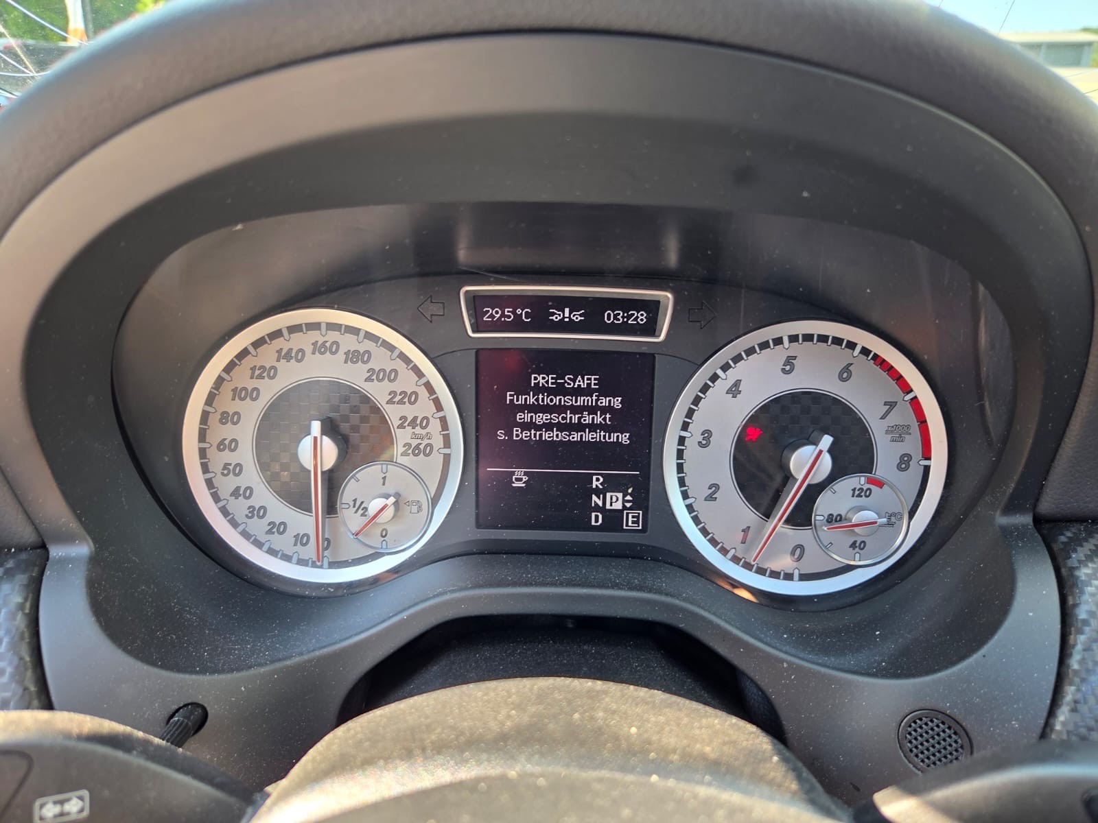 MERCEDES-BENZ A 250 Sport 7G-DCT-image-13
