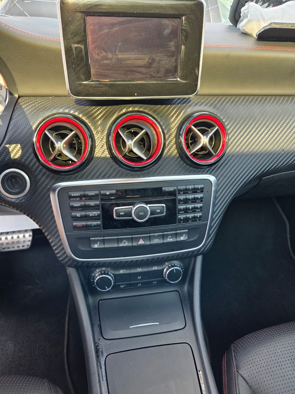 MERCEDES-BENZ A 250 Sport 7G-DCT-image-12