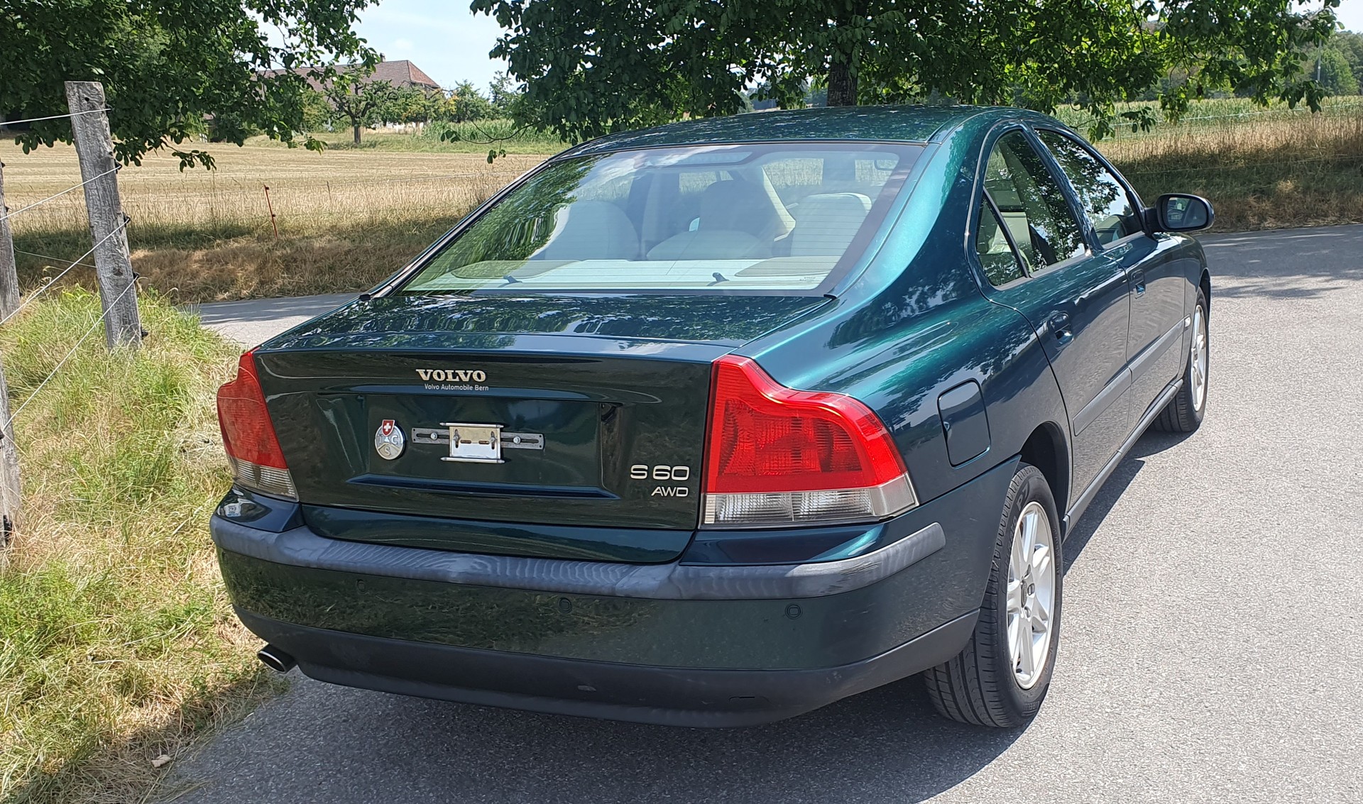 VOLVO S60 2.5T AWD-image-12