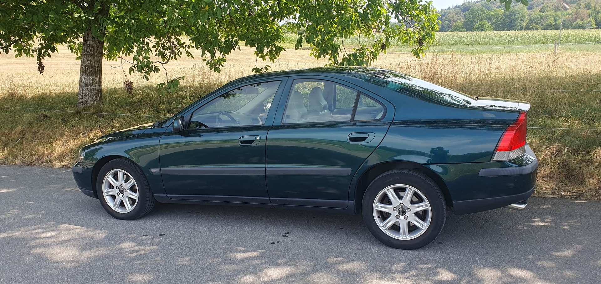 VOLVO S60 2.5T AWD-image-7
