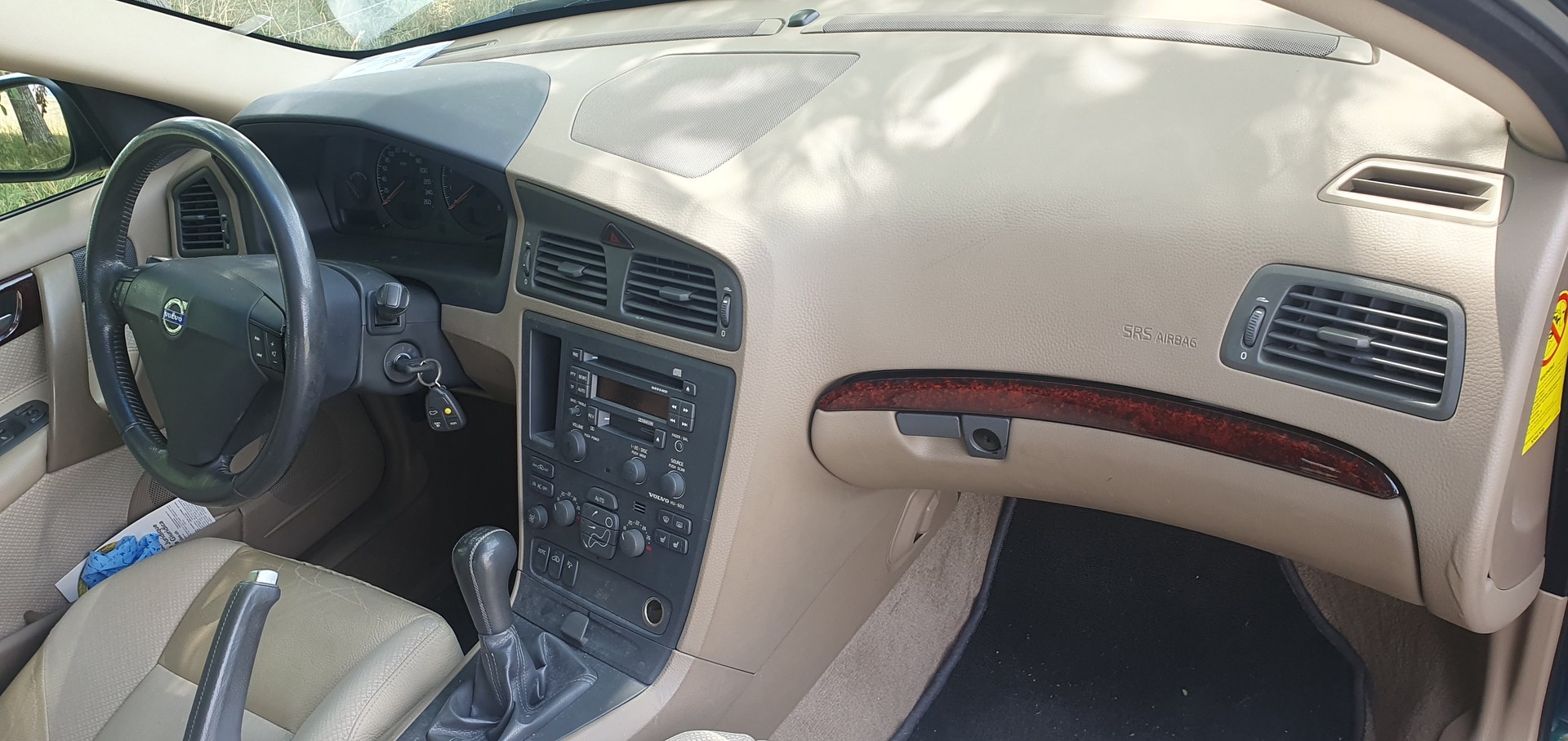 VOLVO S60 2.5T AWD-image-3