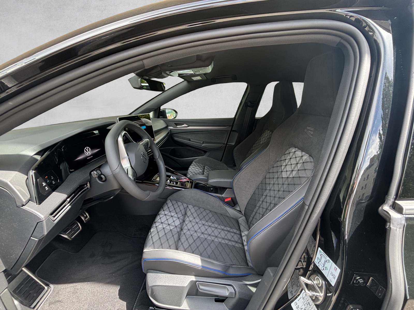 VW Golf Variant 2.0 TSI R-Line DSG 4 Motion-image-6