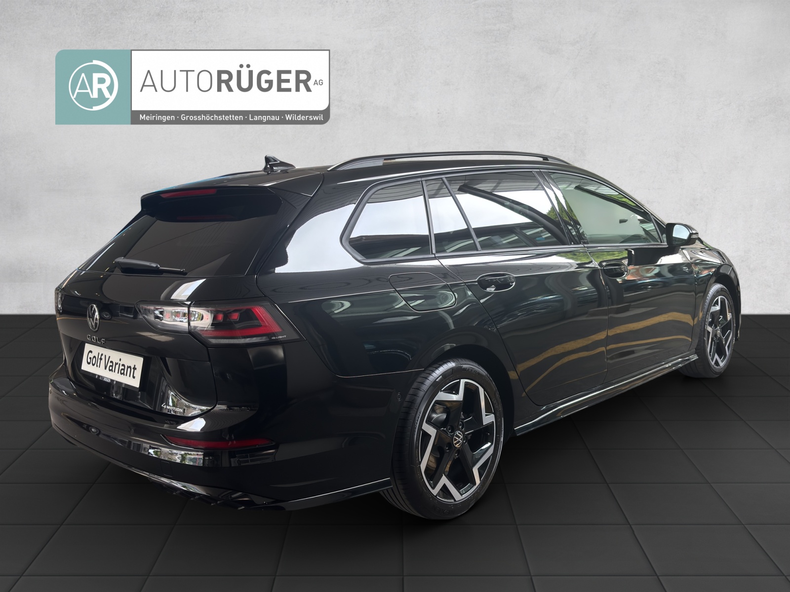VW Golf Variant 2.0 TSI R-Line DSG 4 Motion-image-5