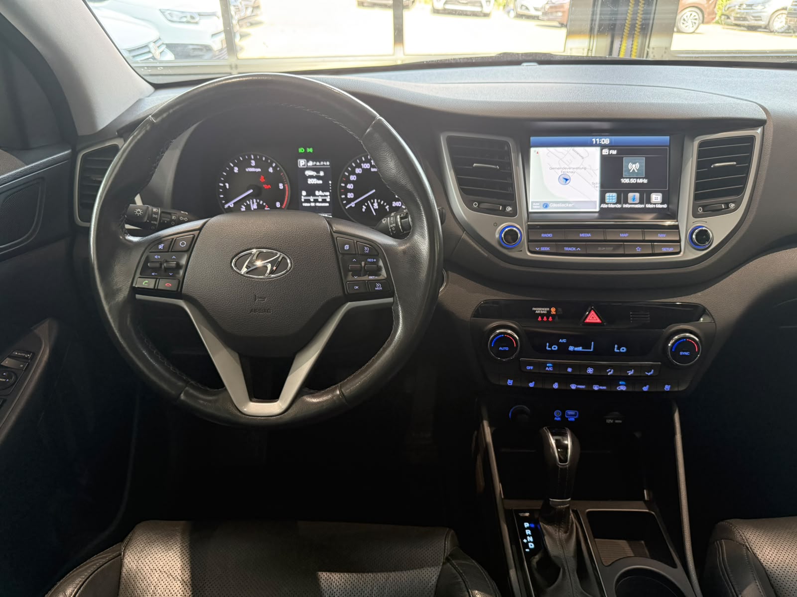 HYUNDAI Tucson 2.0 CRDI Vertex 4WD Automatic-image-11