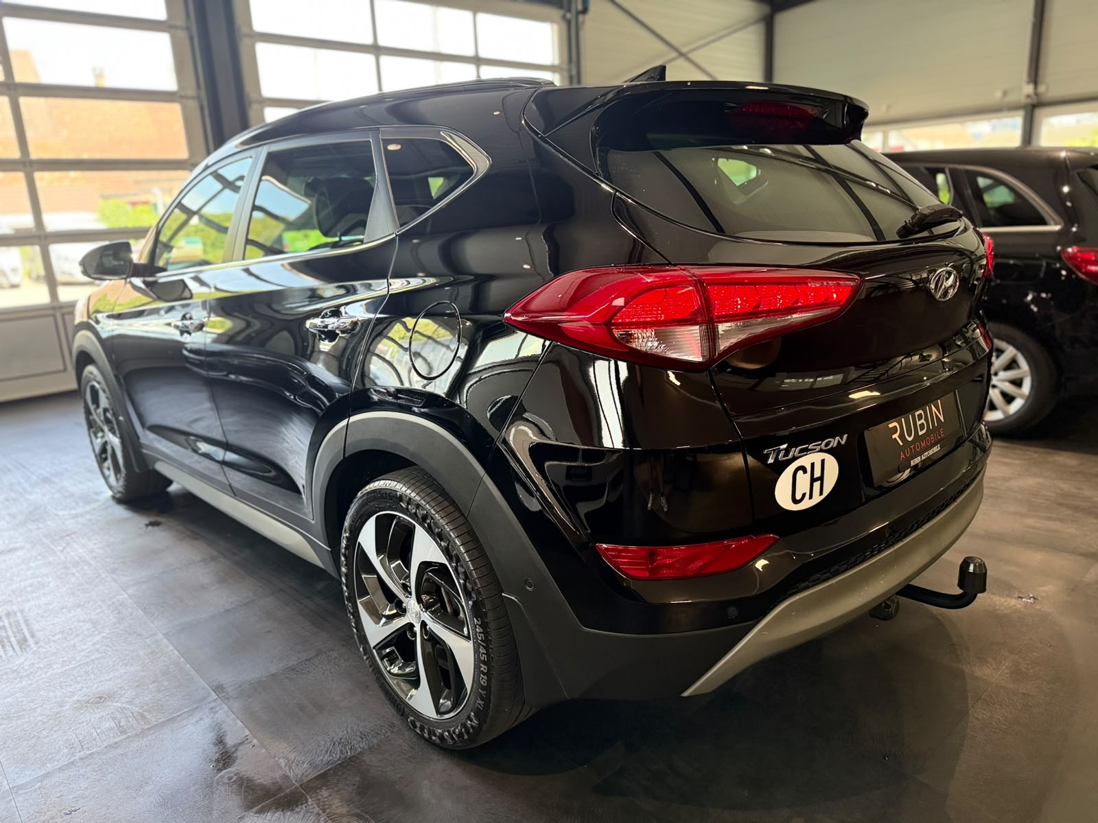 HYUNDAI Tucson 2.0 CRDI Vertex 4WD Automatic-image-2