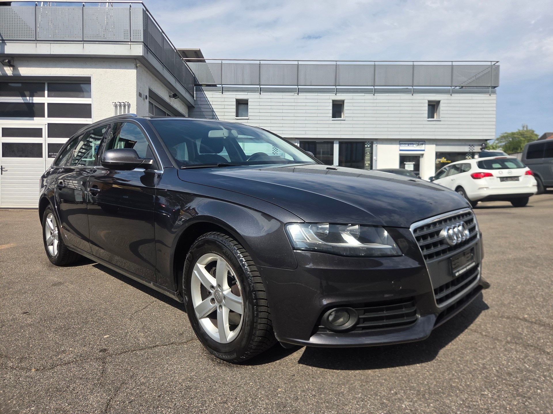 AUDI A4 Avant 1.8 TFSI-image-0