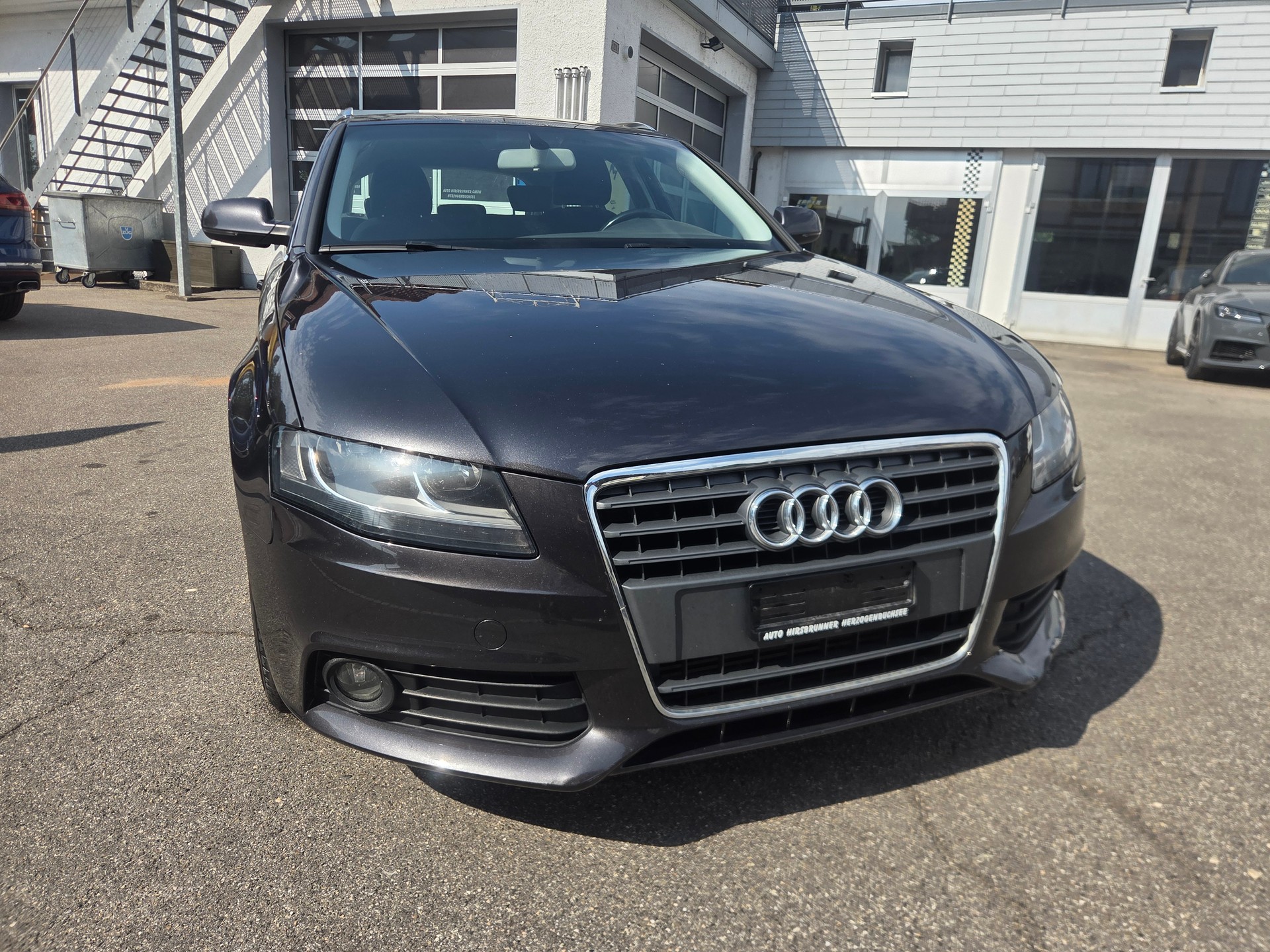 AUDI A4 Avant 1.8 TFSI-image-1