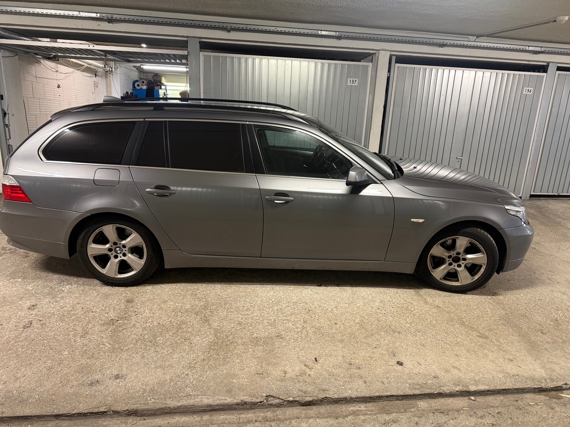 BMW 530 xDrive T-image-1