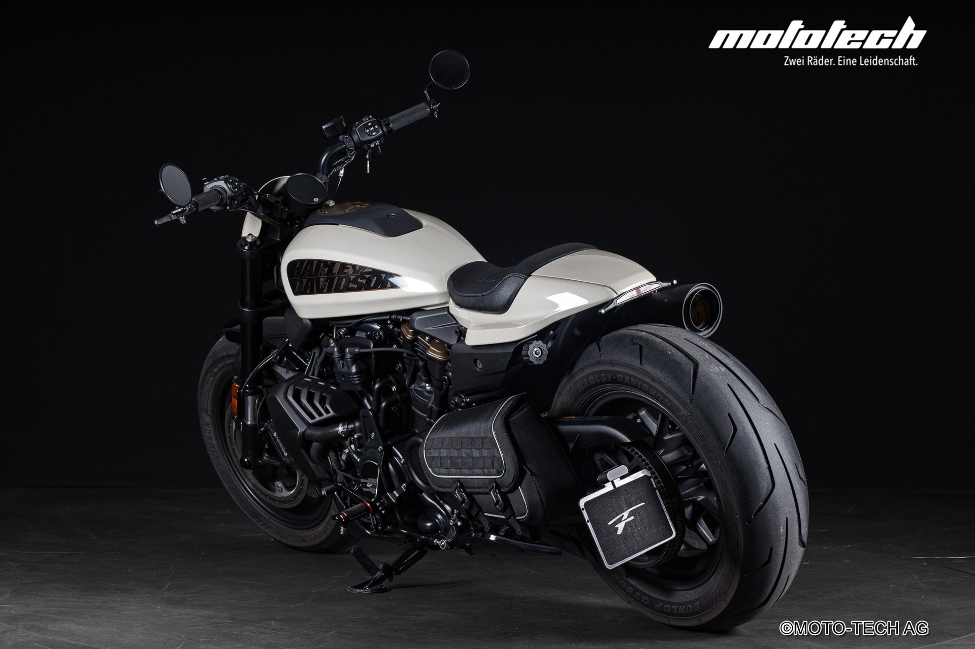 HARLEY-DAVIDSON RH 1250 Sportster S JEKILL AND HYDE-showroom-element-3