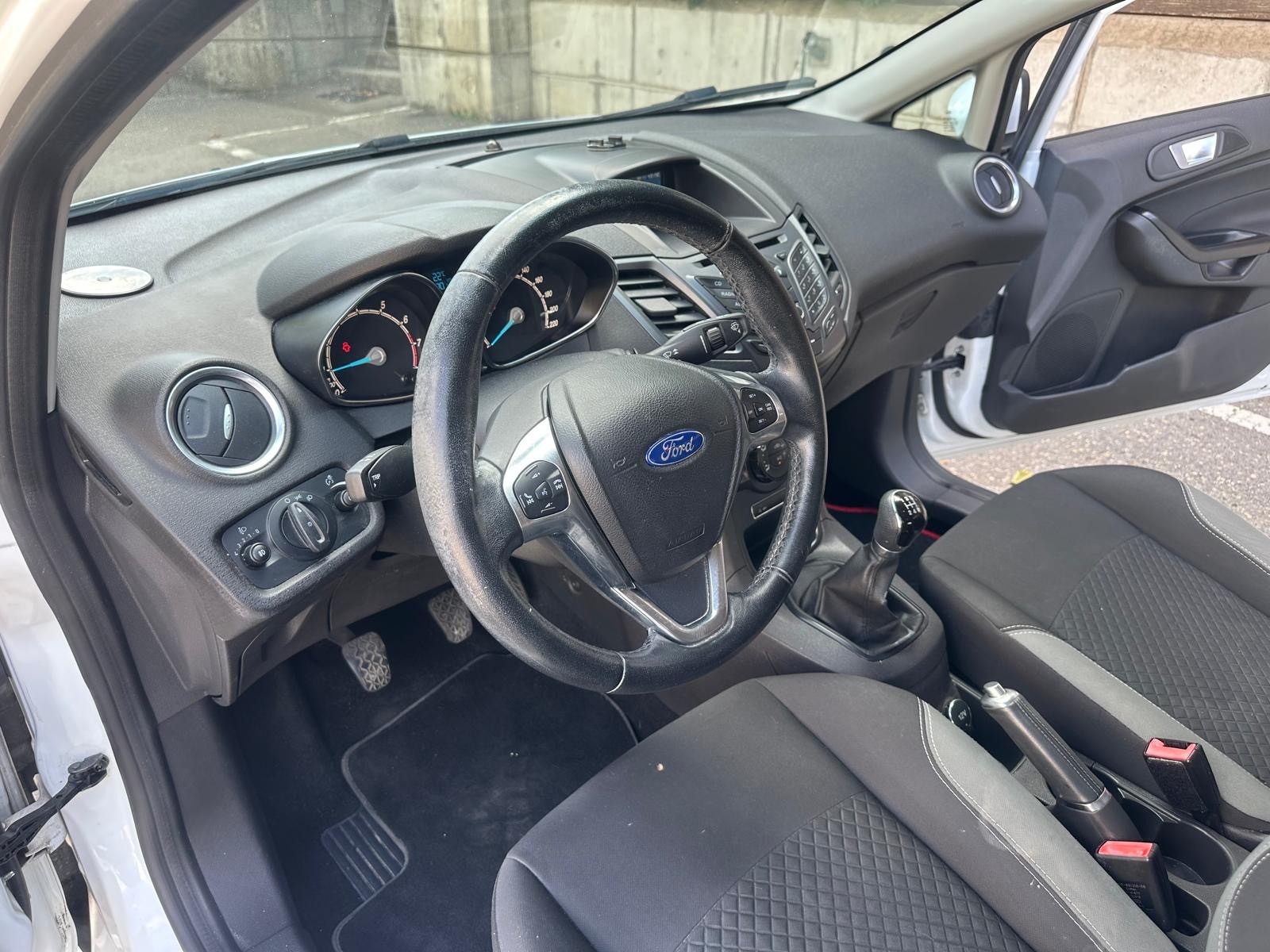 FORD Fiesta 1.0 SCTi Titanium-image-9