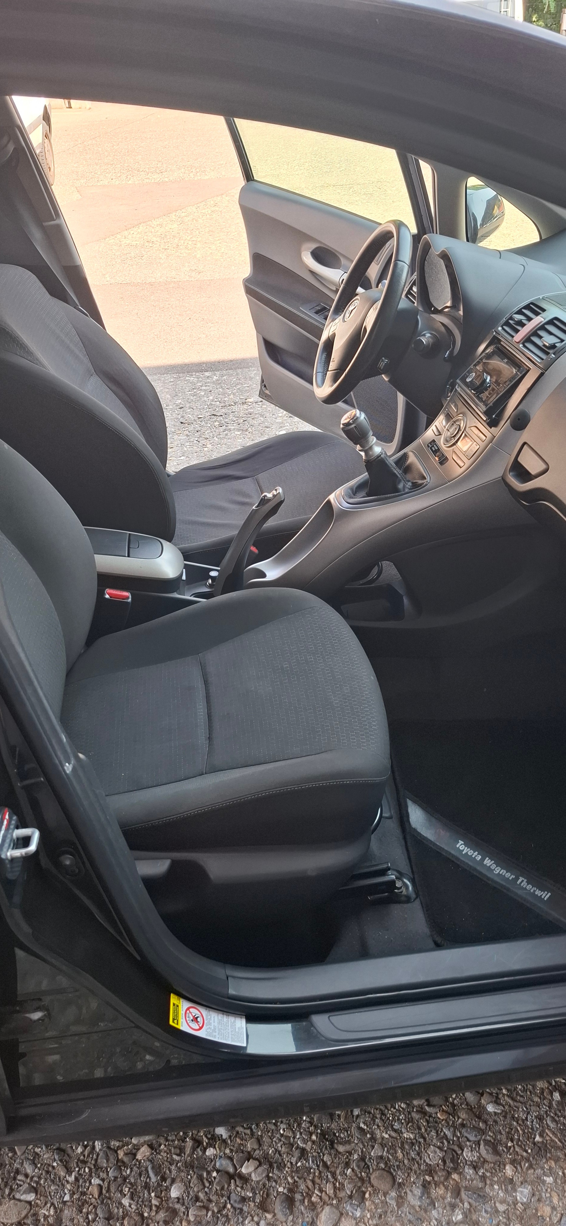 TOYOTA Auris 2.2 D-4D CleanPower Linea Sol Premium-image-8
