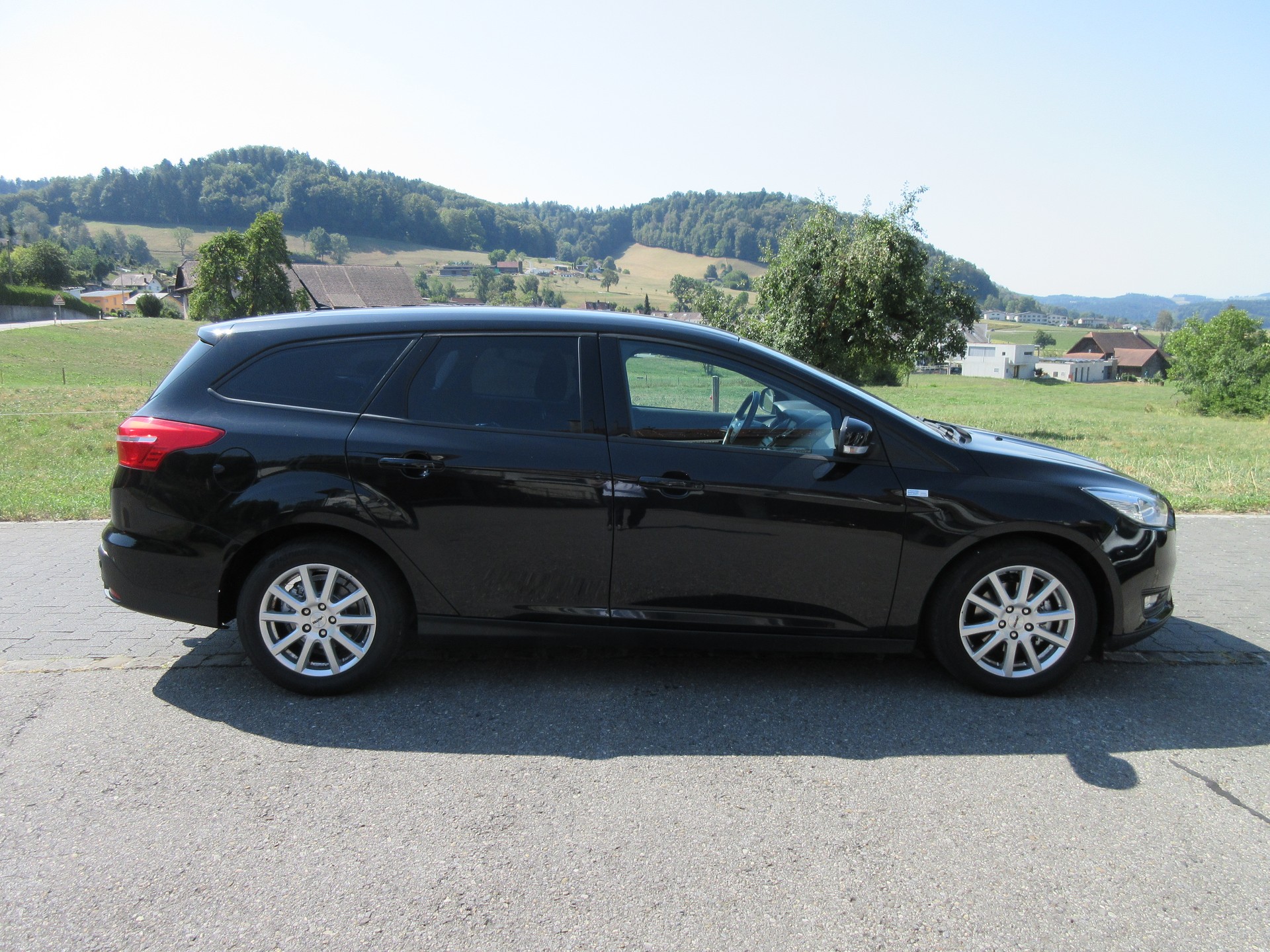 FORD Focus 1.0 SCTi Trend-image-0