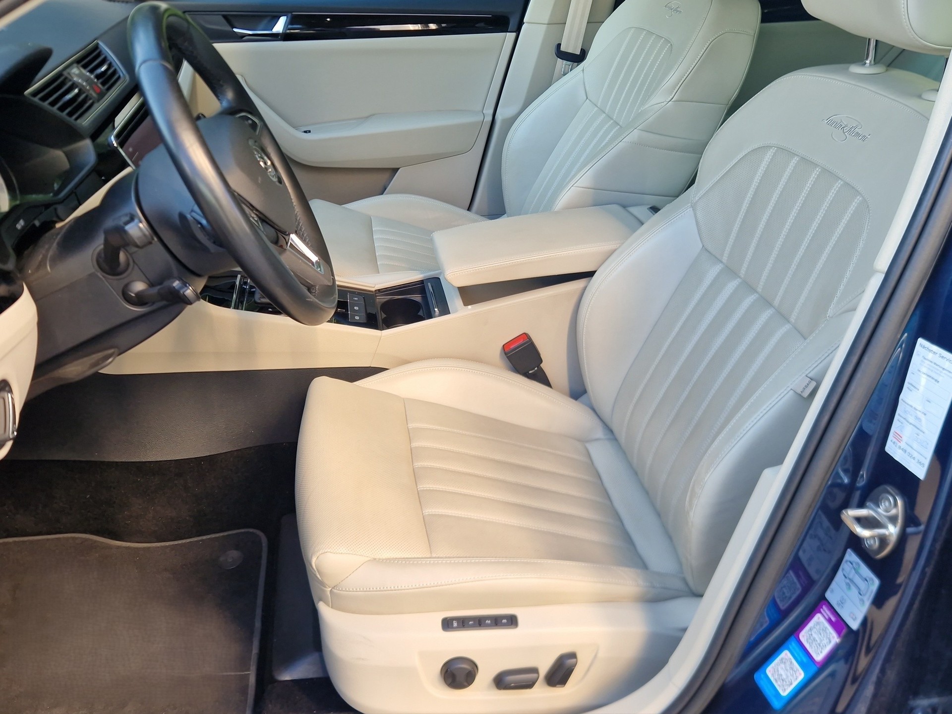SKODA Superb Combi 2.0 TSI L&K DSG 4x4-image-8