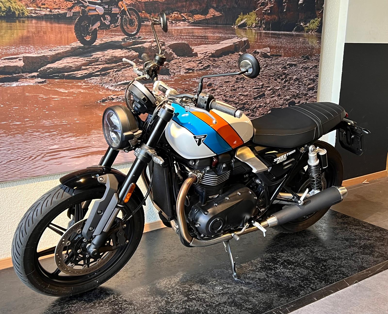 TRIUMPH Speed Twin 900 (35kW)-showroom-element-2
