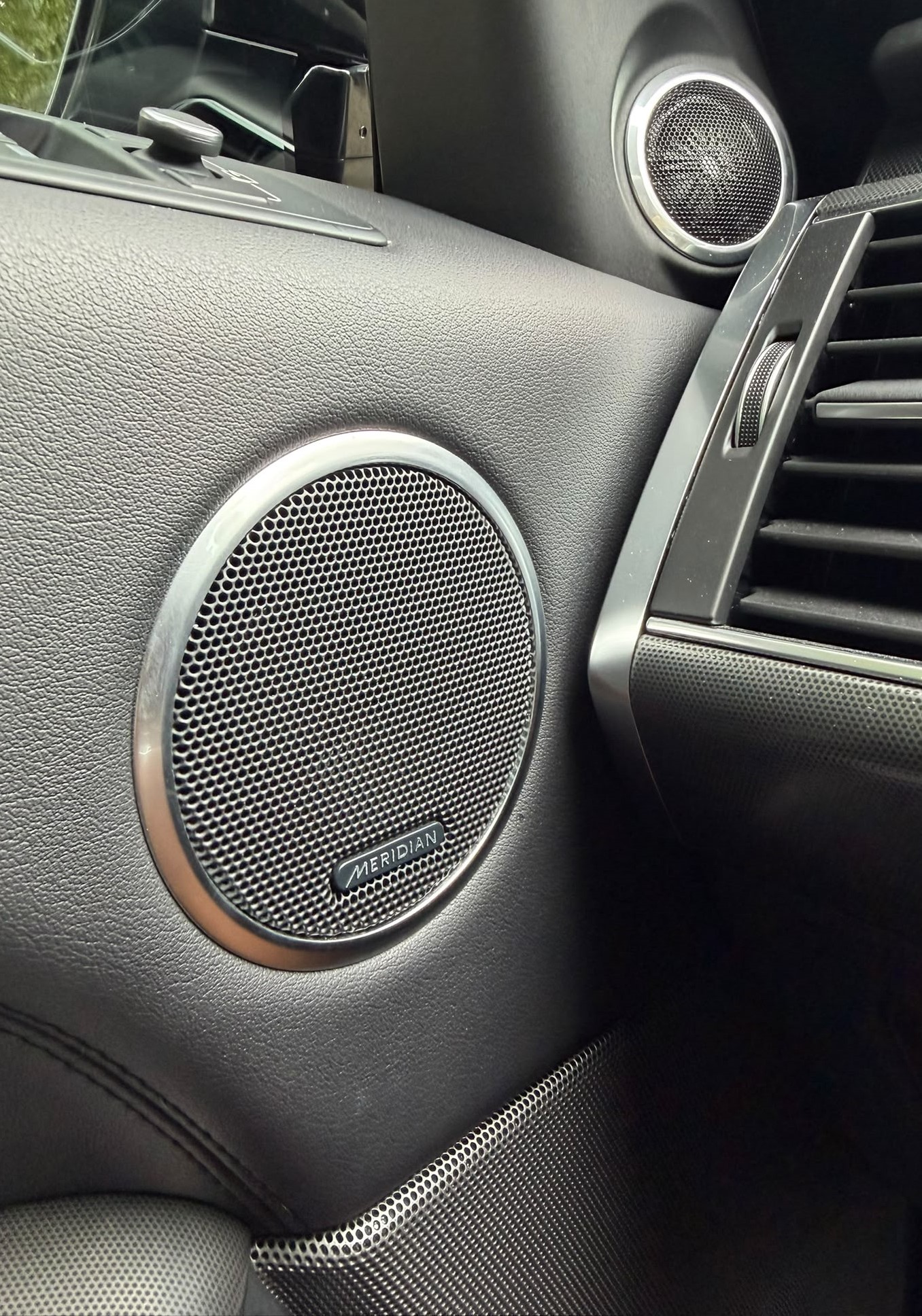 LAND ROVER 3.0 V6 SC HSE Dynamic-image-4