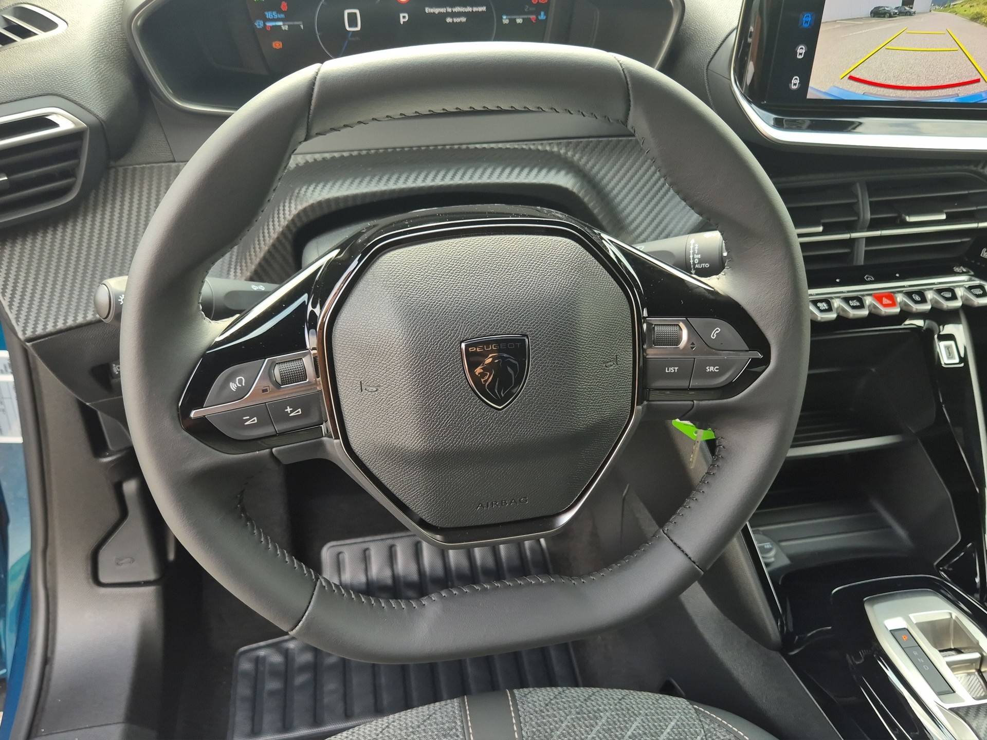 PEUGEOT 2008 1.2 Hybrid Allure-image-9