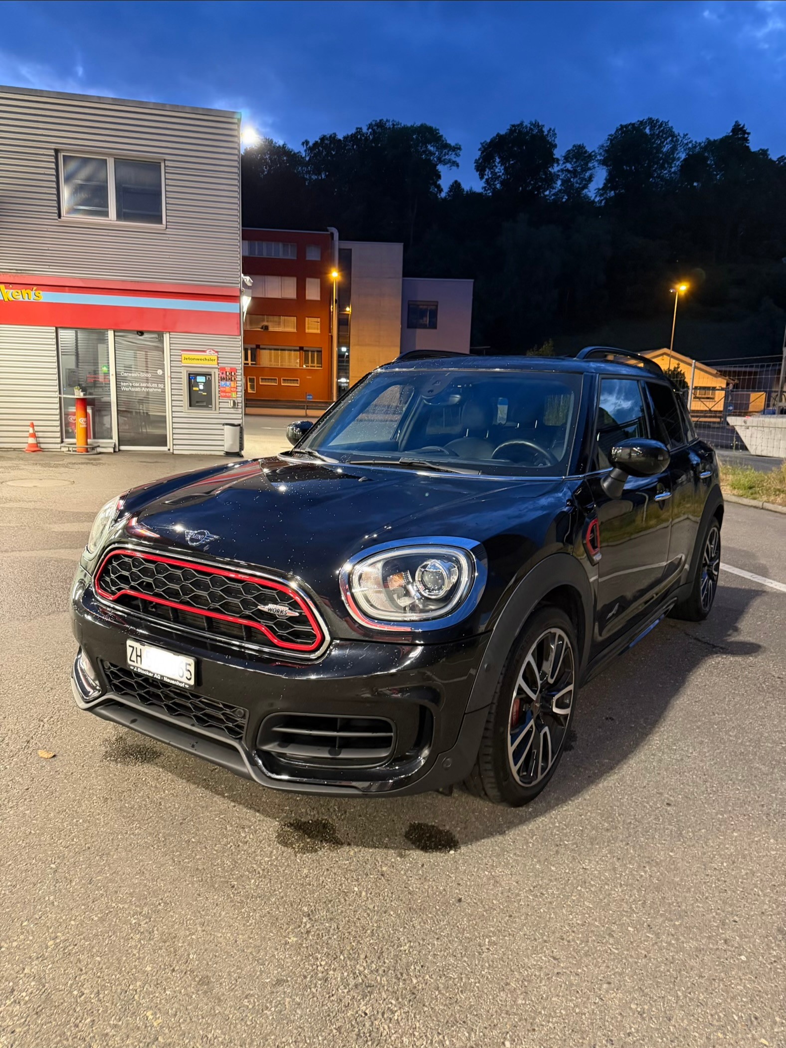 MINI 2.0i John Cooper Works ALL4-image-2