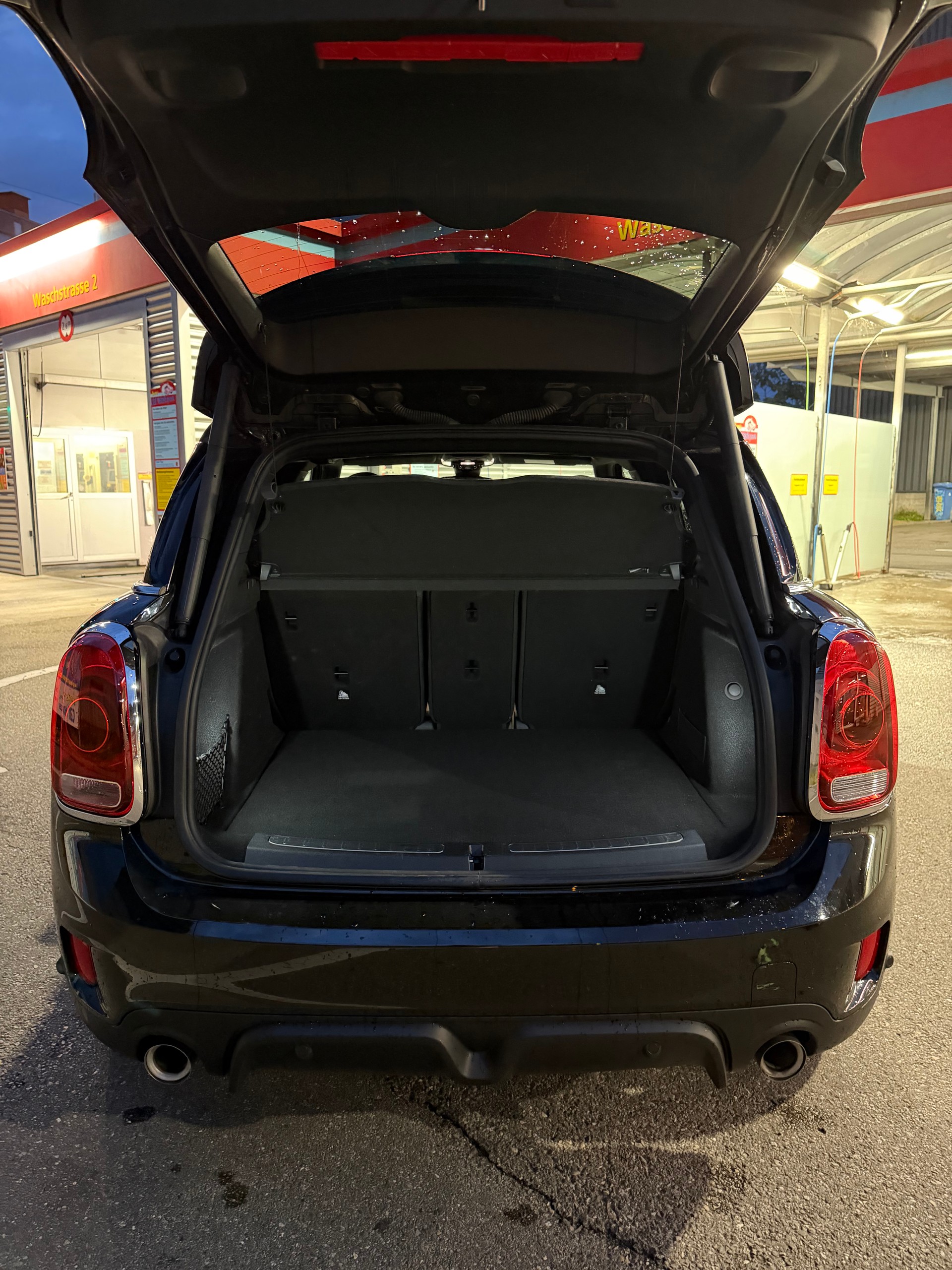 MINI 2.0i John Cooper Works ALL4-image-3