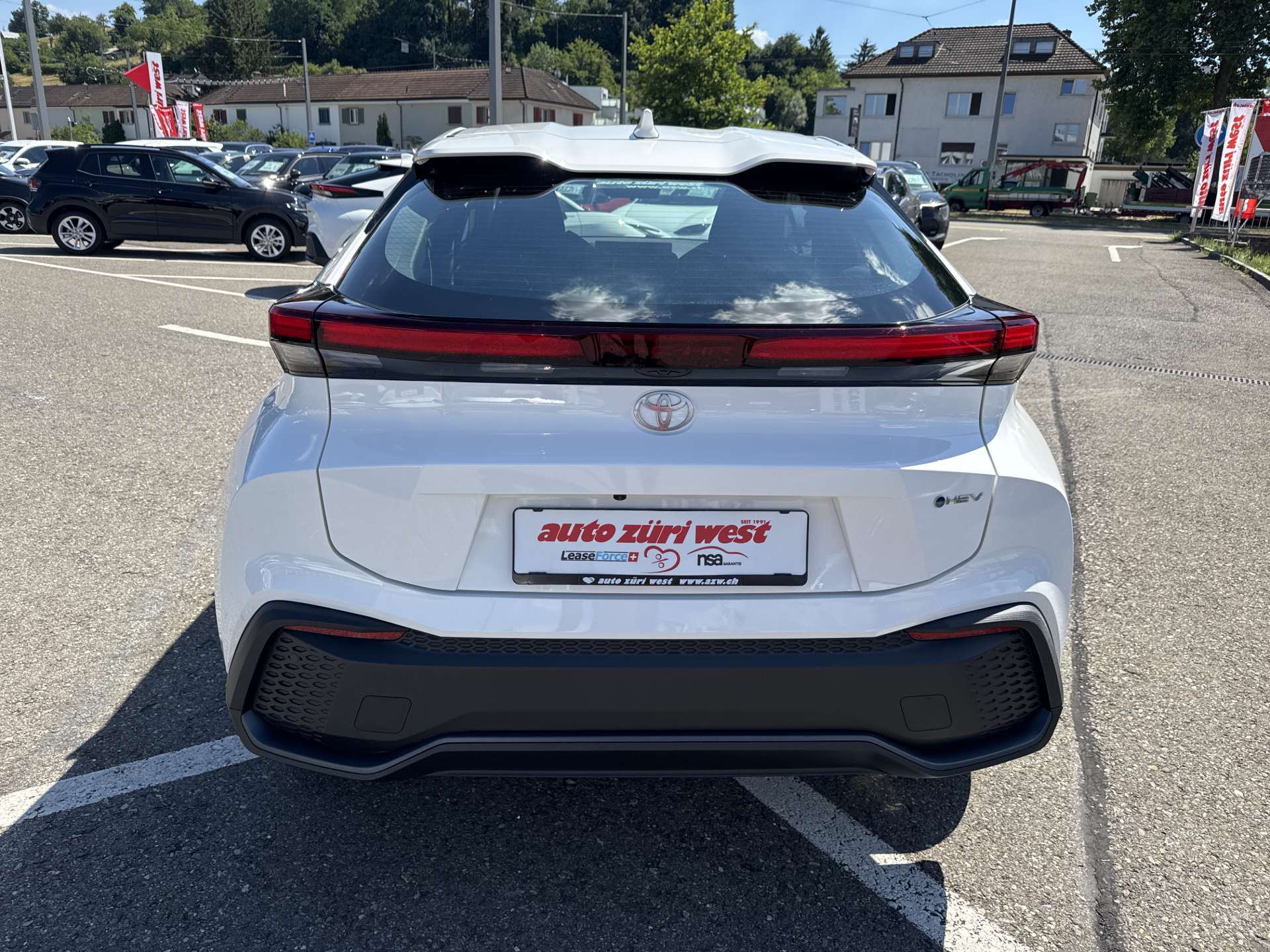 TOYOTA C-HR 1.8 HSD Comfort CVT-Automat-image-13