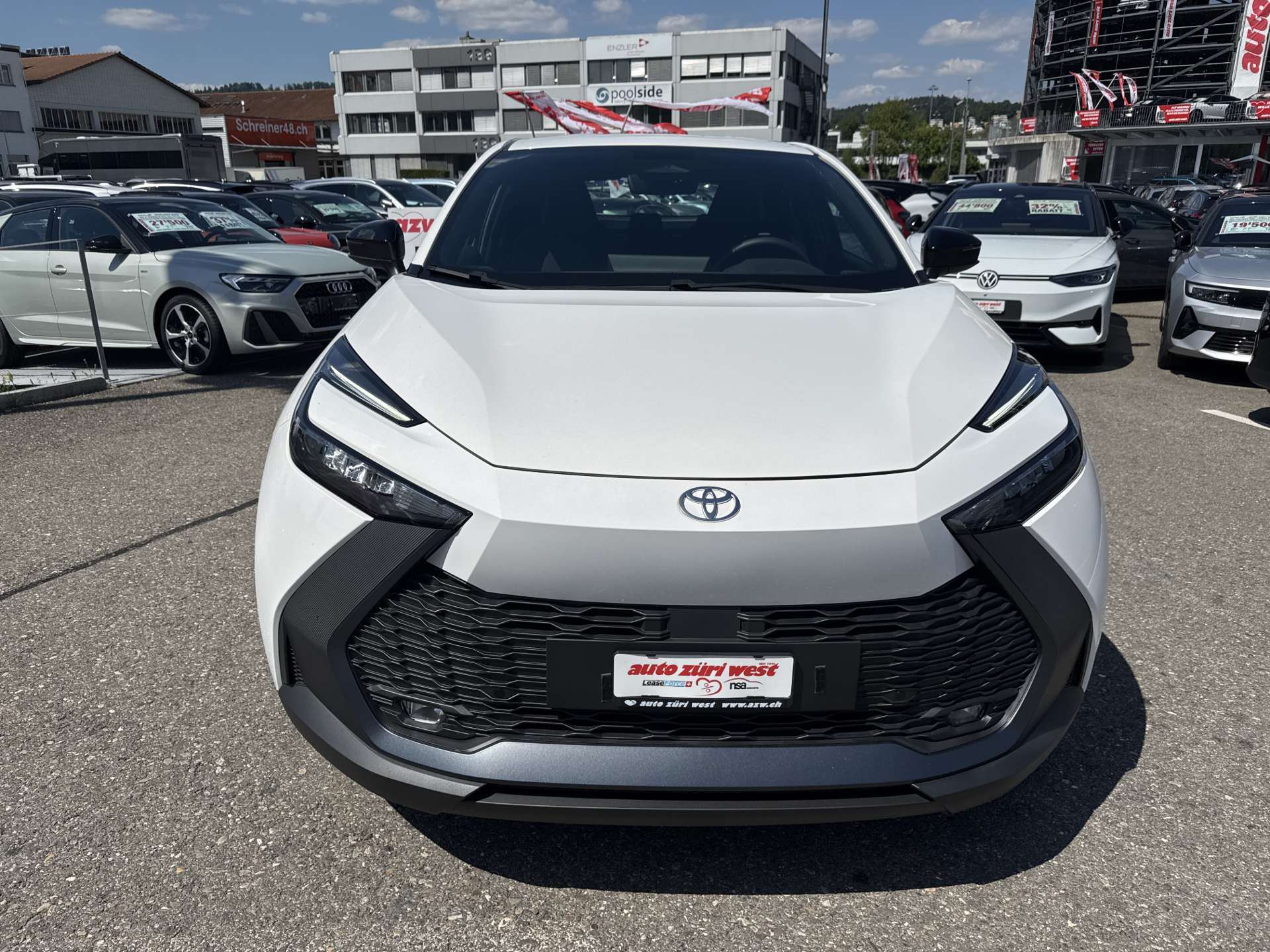 TOYOTA C-HR 1.8 HSD Comfort CVT-Automat-image-12
