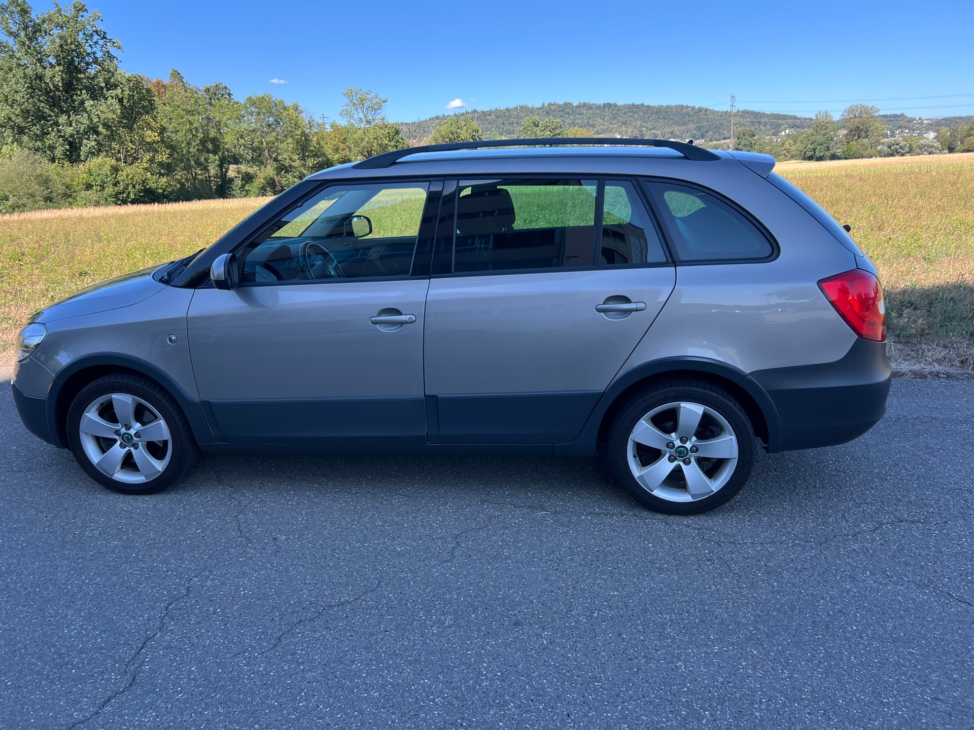 SKODA Fabia 1.2 TSI Scout-image-2