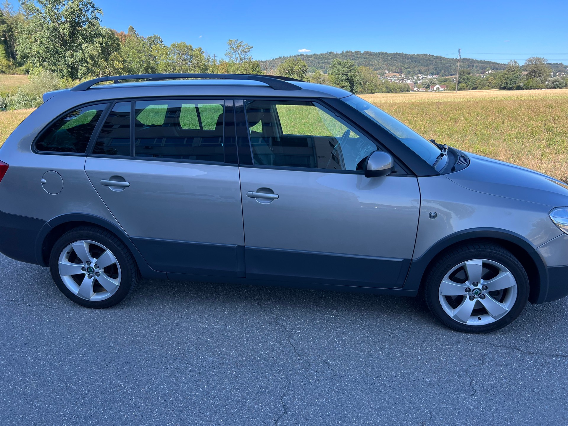 SKODA Fabia 1.2 TSI Scout-image-1