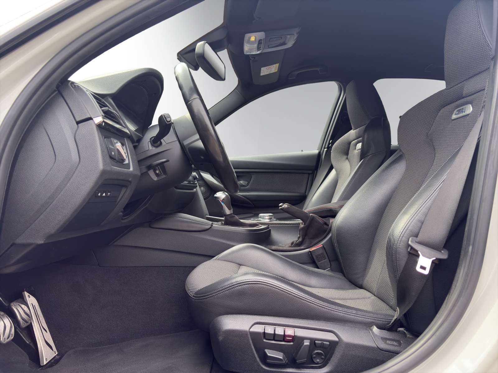 BMW M3-image-8