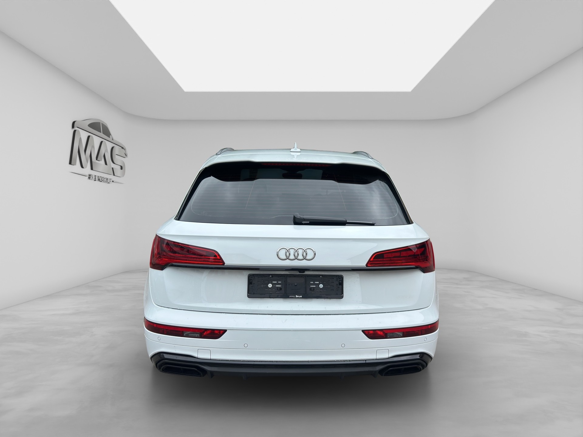 AUDI Q5 45 TFSI S-line quattro S-tronic-image-4