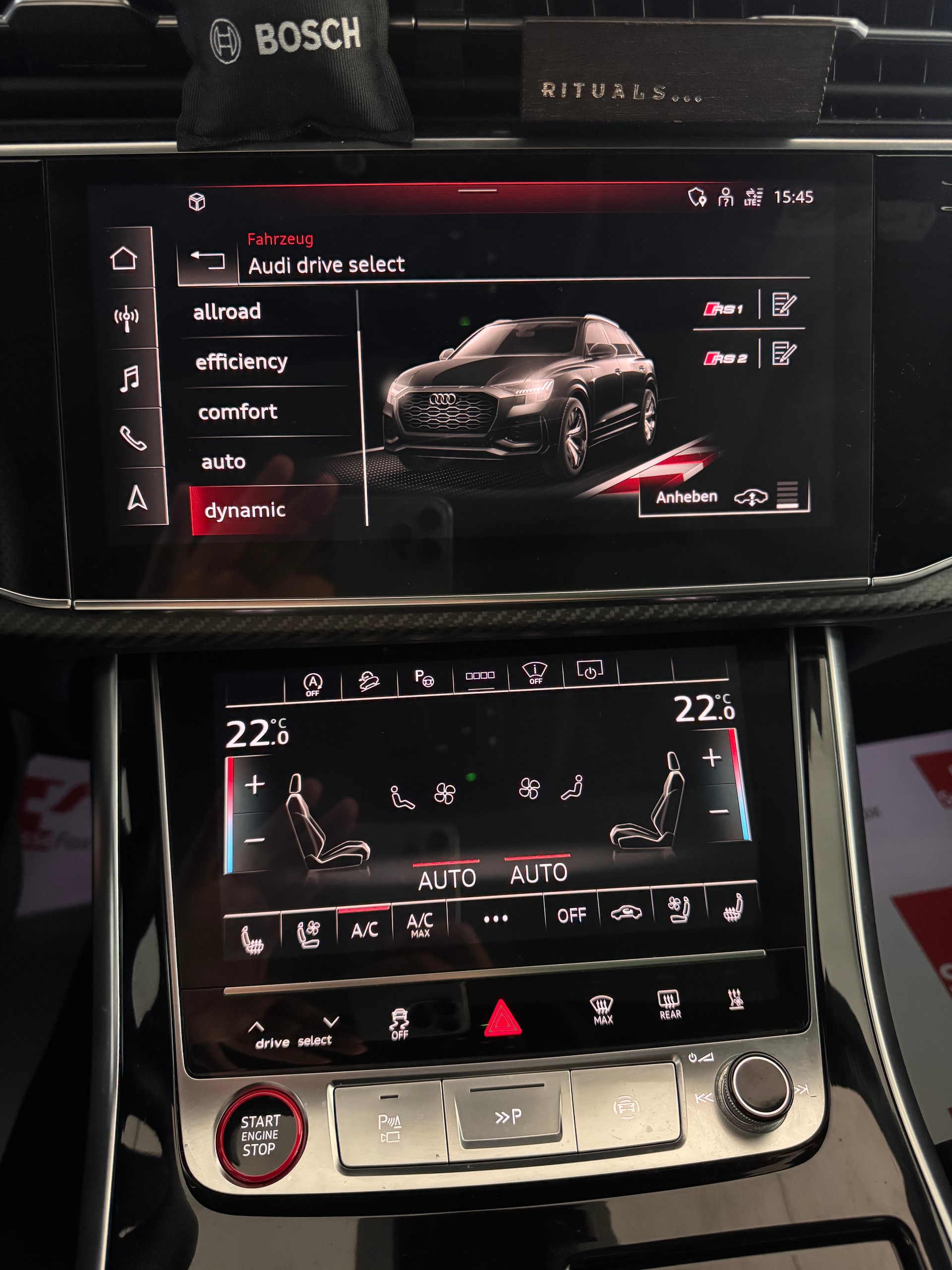 AUDI RSQ8 Quattro Tiptronic*CH-Fahrzeug*Panoramadach*AHK elektrisch *23 Zoll RS-Felgen *Standheizung*-image-21