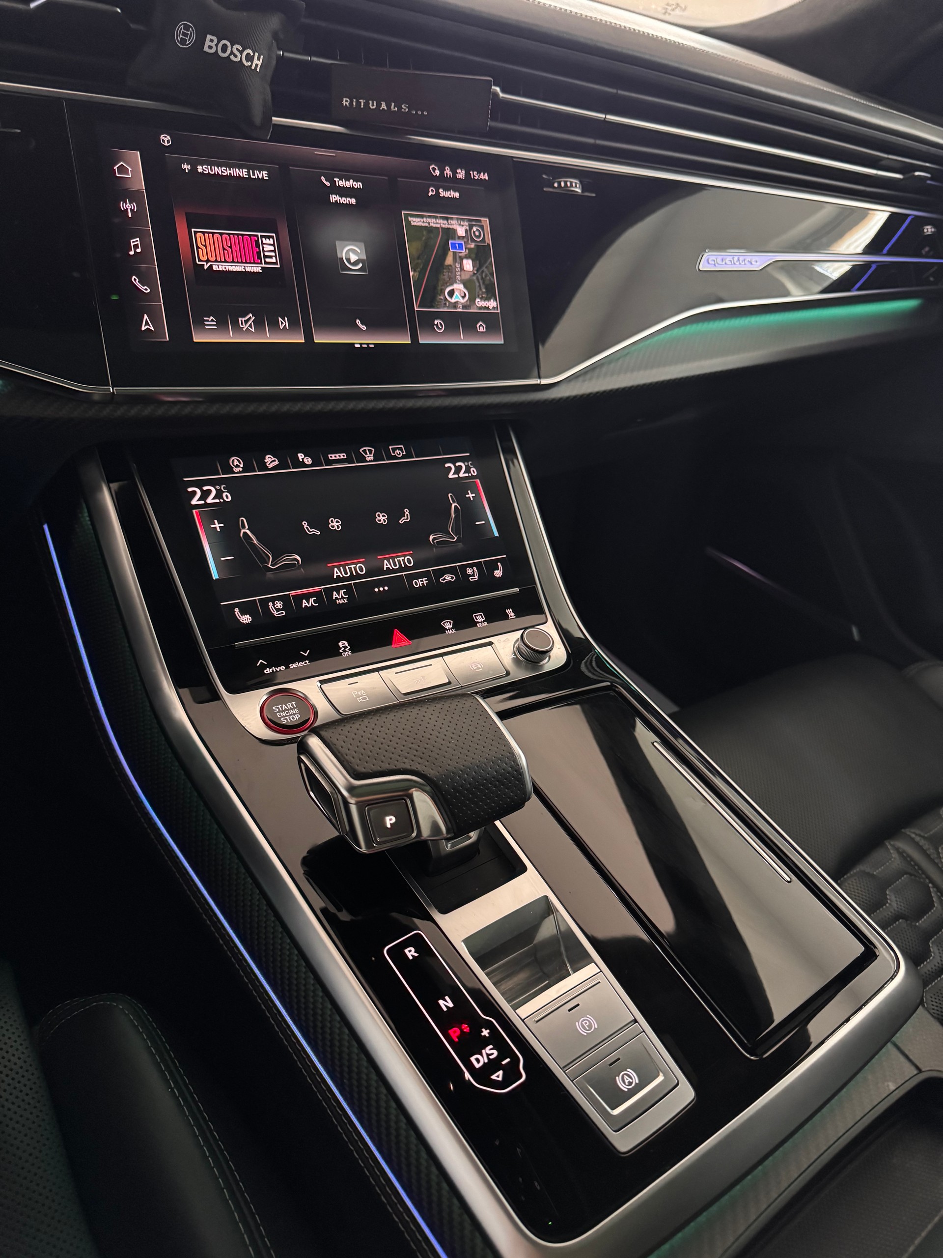 AUDI RSQ8 Quattro Tiptronic*CH-Fahrzeug*Panoramadach*AHK elektrisch *23 Zoll RS-Felgen *Standheizung*-image-25