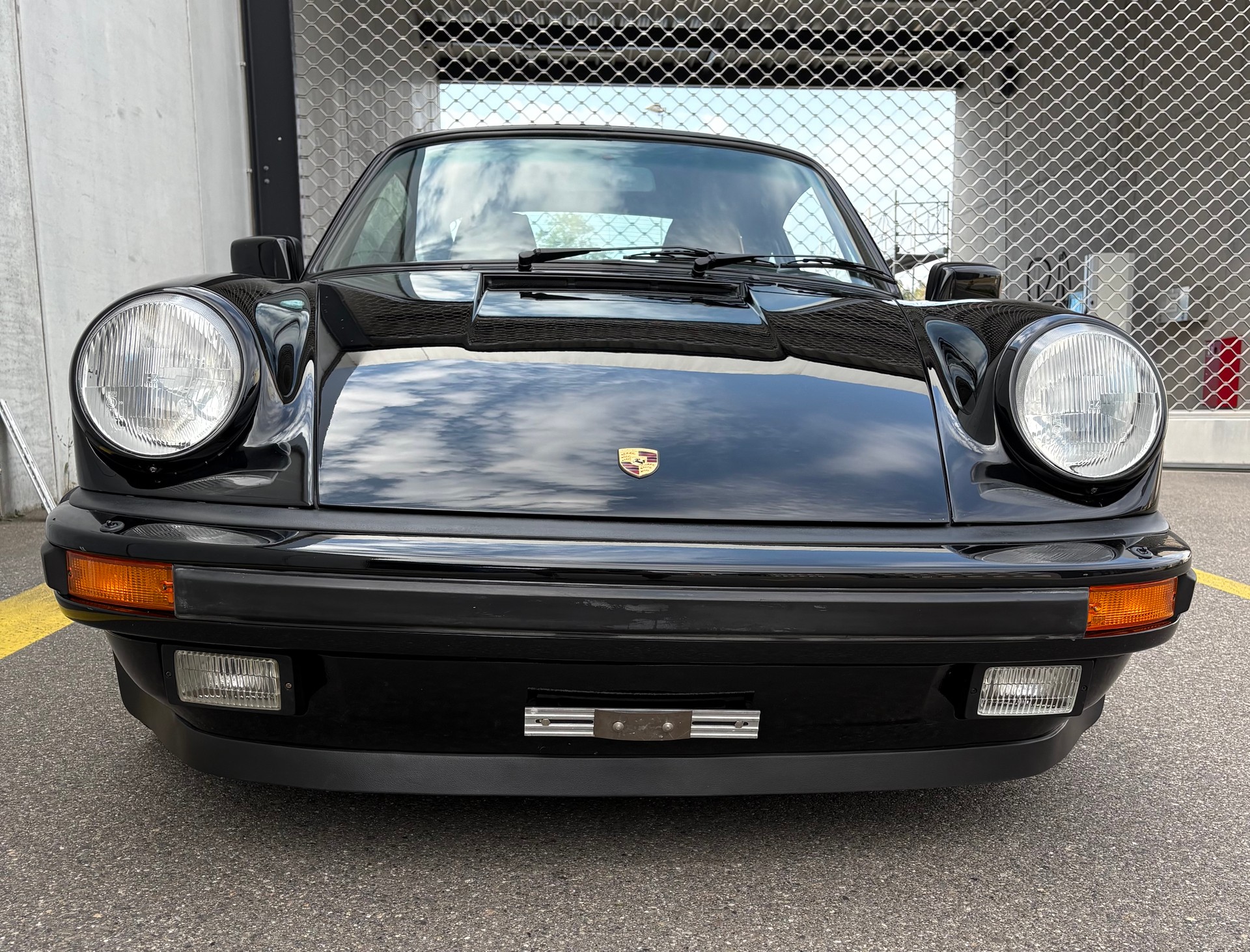 PORSCHE 3.2 Carrera-image-1