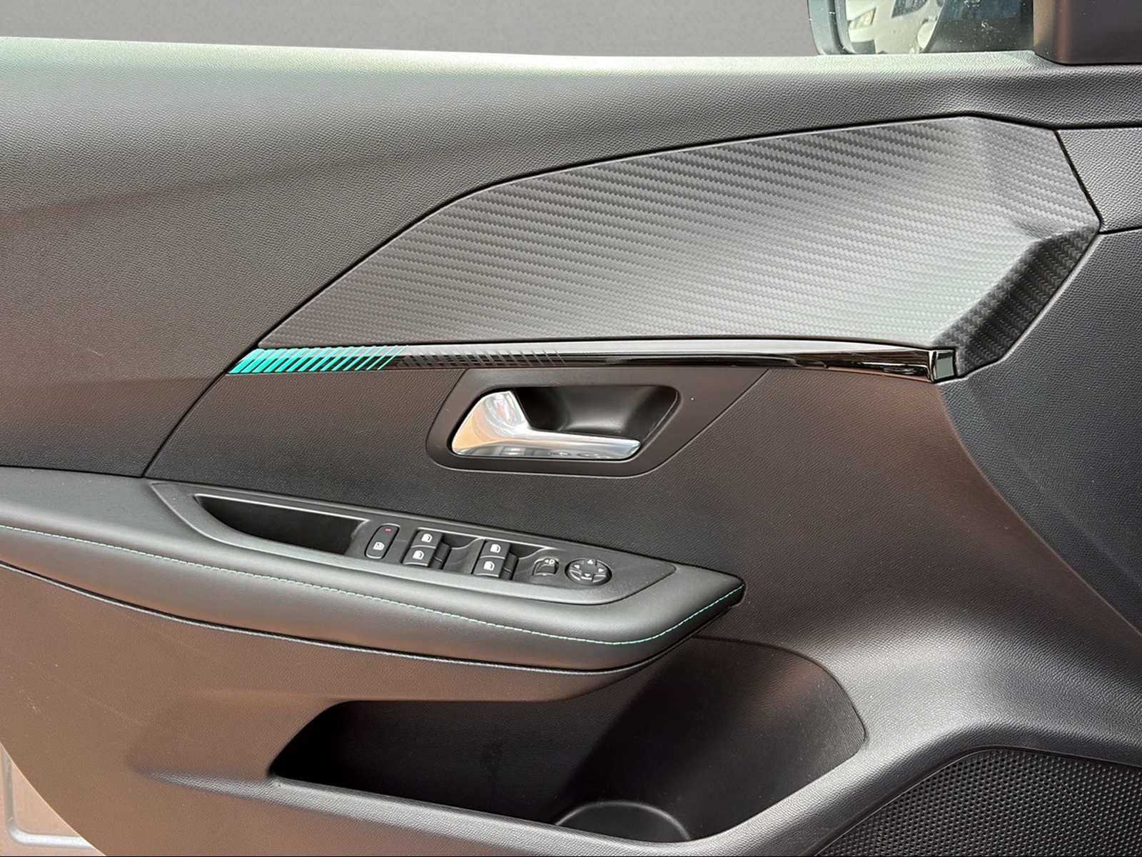 PEUGEOT 208 Elektrik Allure Pack-image-12